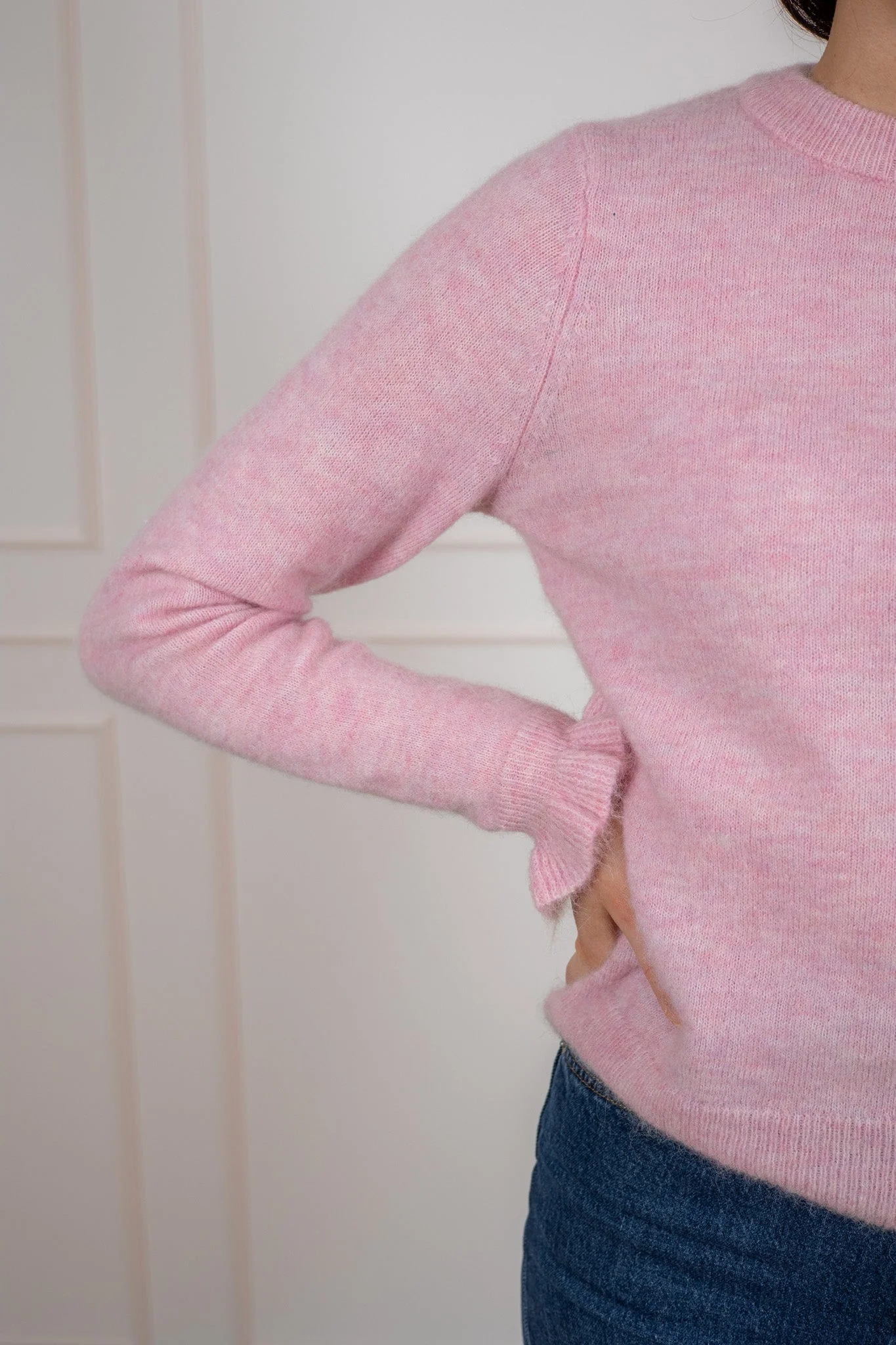 Lulu Ls Knit Frill Cuff O-Neck Bleached Mauve Melange - Image 5