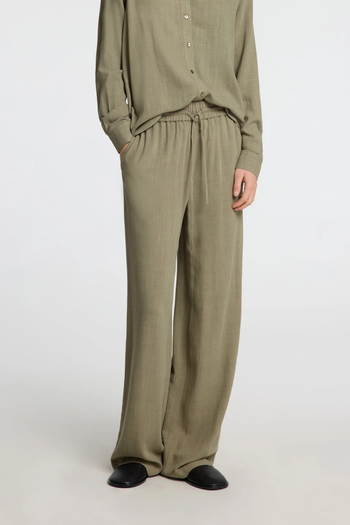 Viva-Gulia Hw Long Sun Pant Vetiver - Image 6