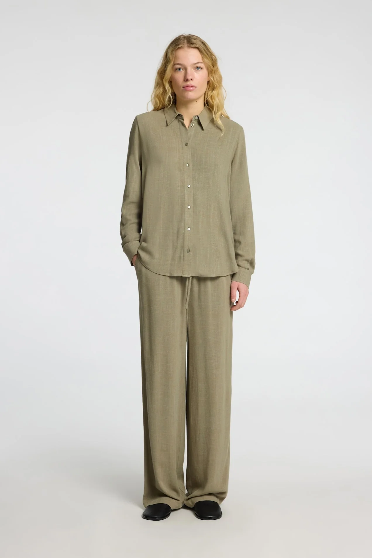 Viva-Gulia Hw Long Sun Pant Vetiver - Image 7