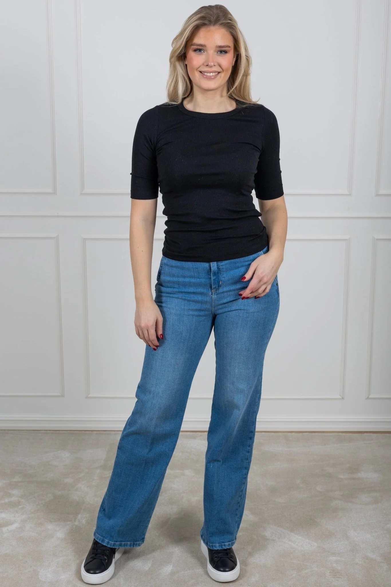 Dianna 2/4 O-Neck Top Black - Image 4