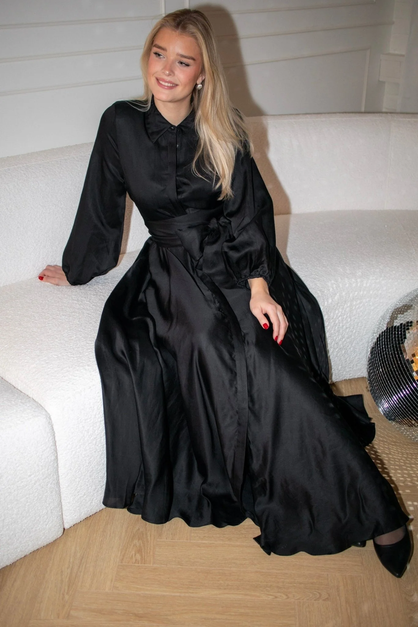 Long Bon Weekend Dress Black - Image 2
