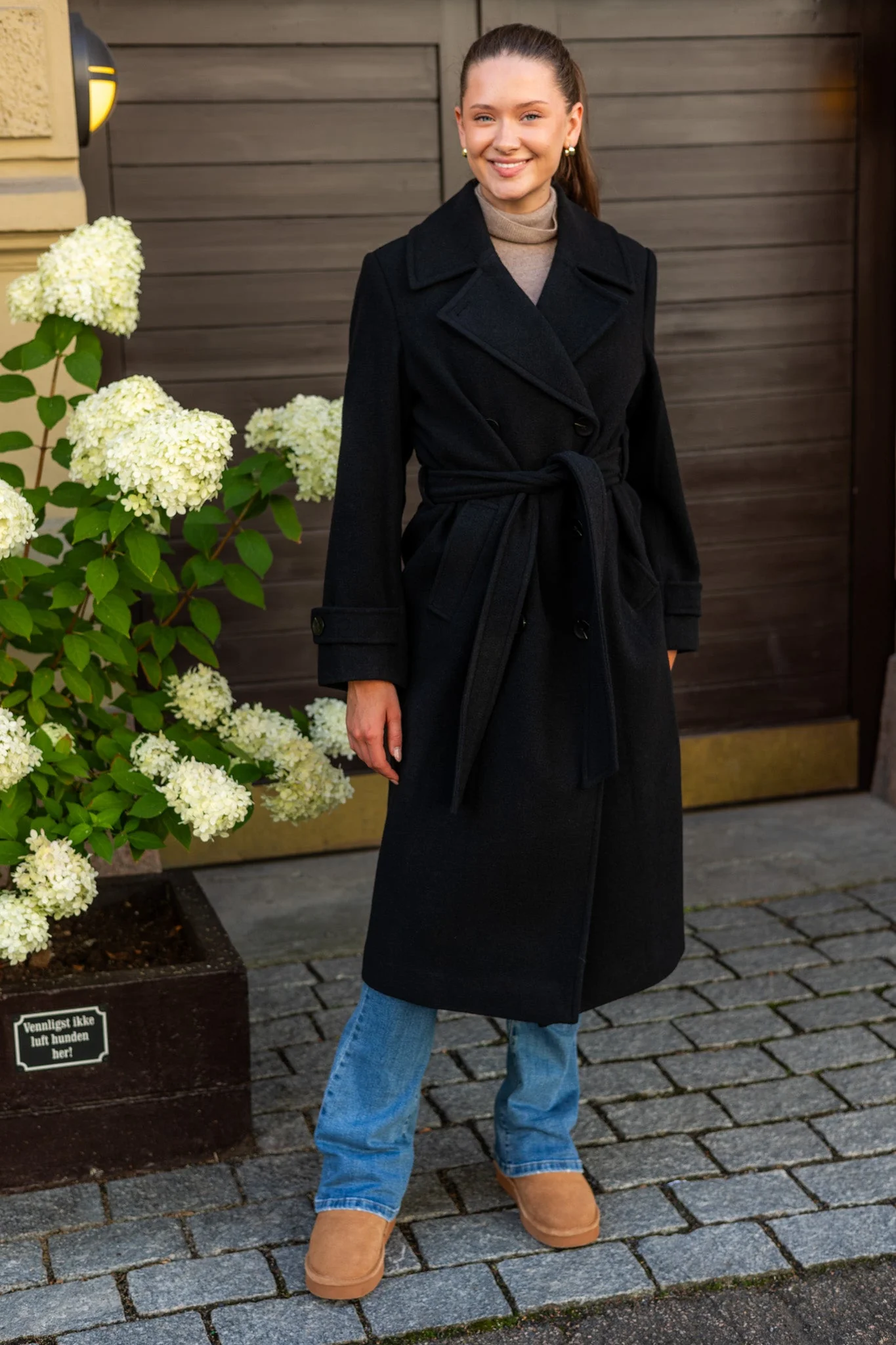 Synne Outerwear Black