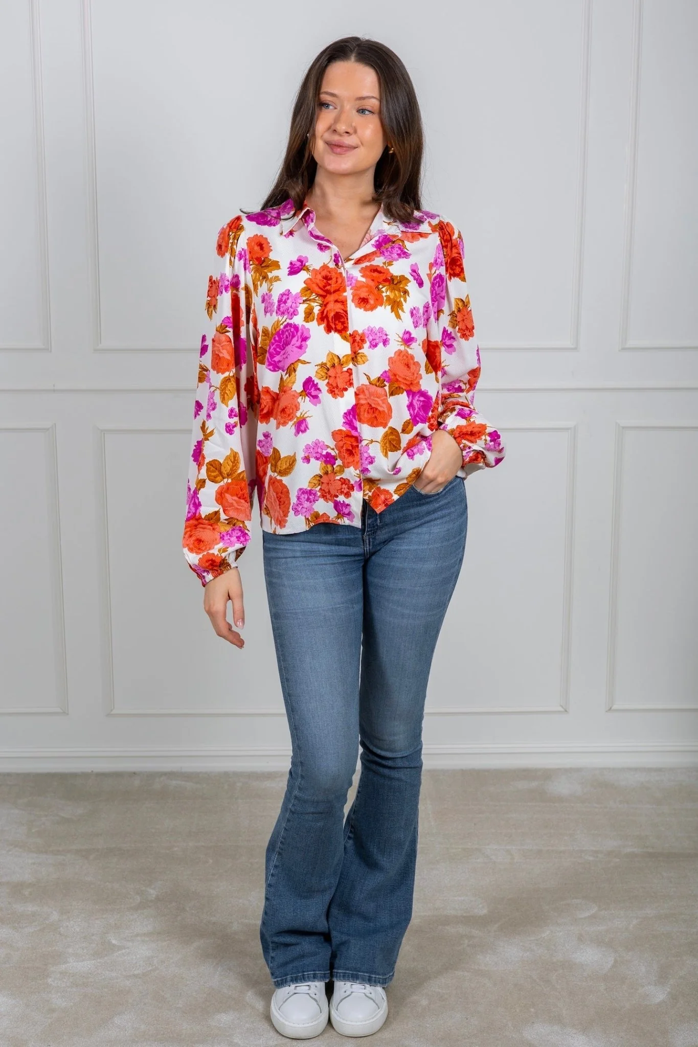 Yasasina Ls Shirt Star White Emilie - Image 3