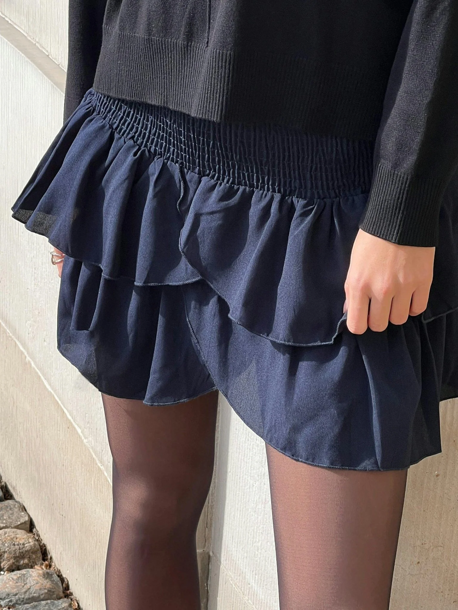 Carin R Skirt Navy - Image 6
