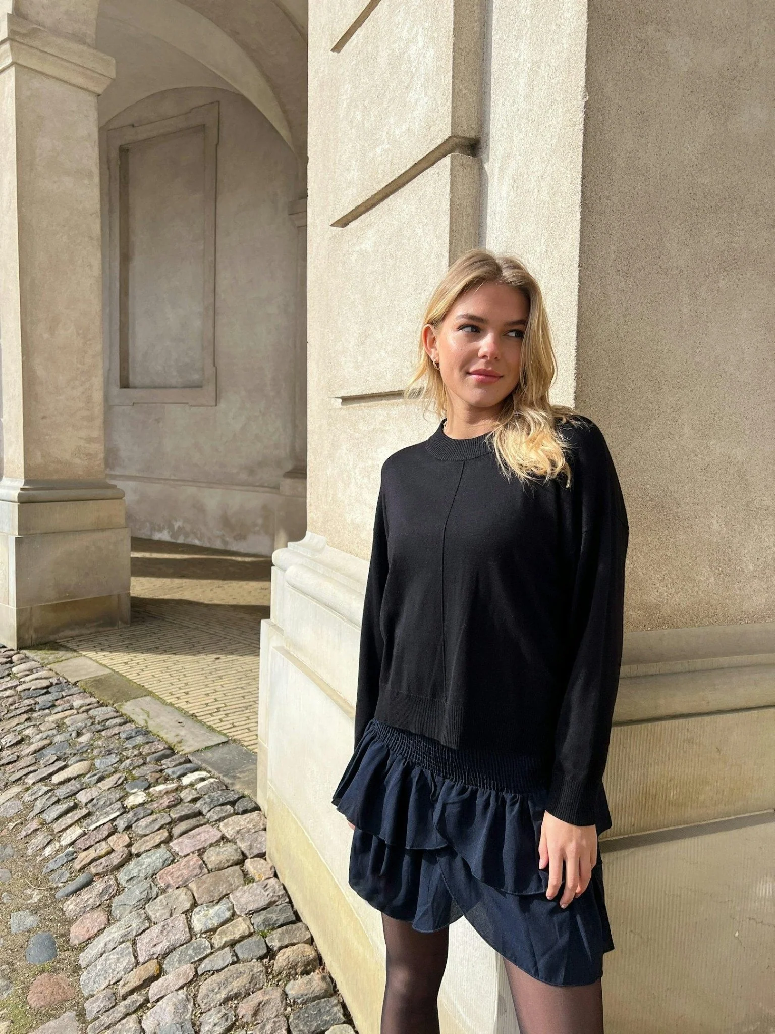 Carin R Skirt Navy - Image 9