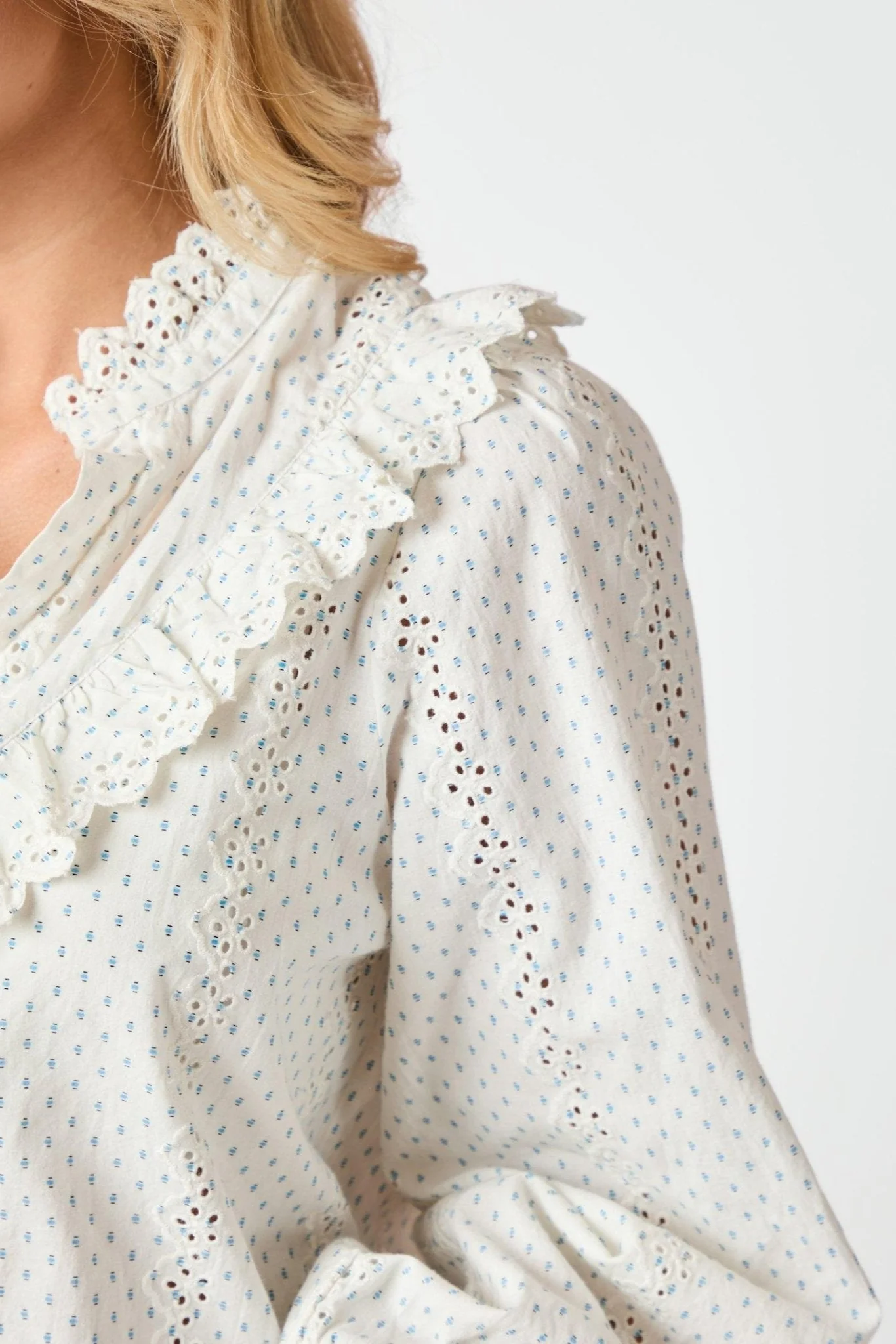 Degas Embroidery Blouse Off White - Image 5