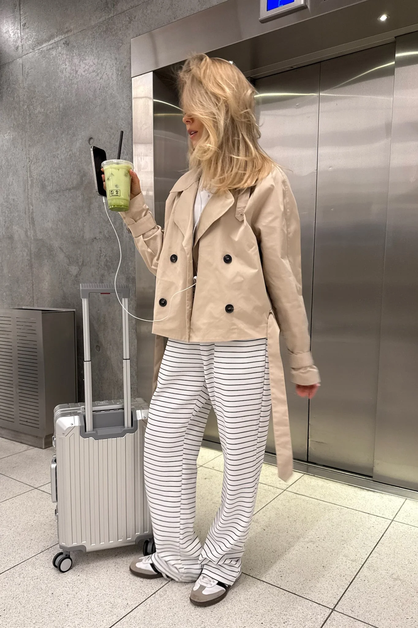Alma Trenchcoat Sand - Image 2