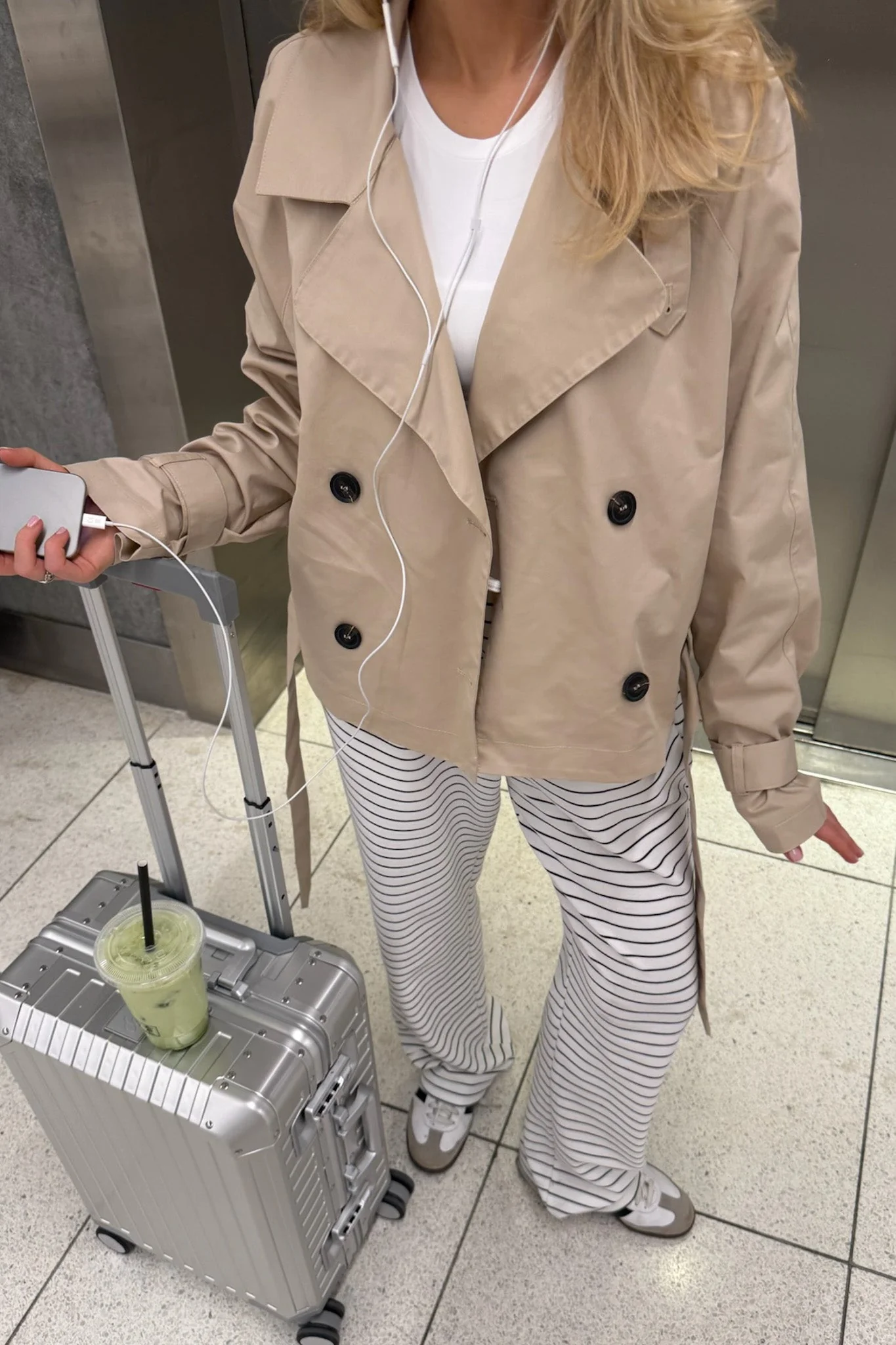 Alma Trenchcoat Sand - Image 3