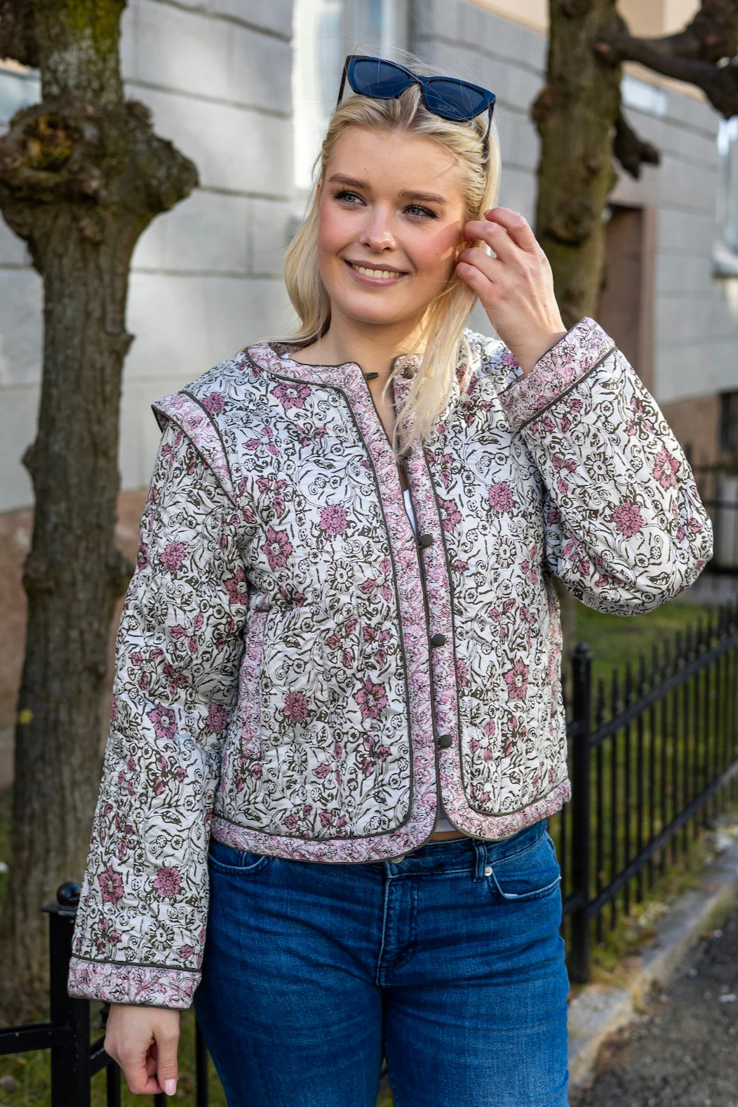 Yaspaula Ls Padded Jacket Star White Paula Print - Image 4
