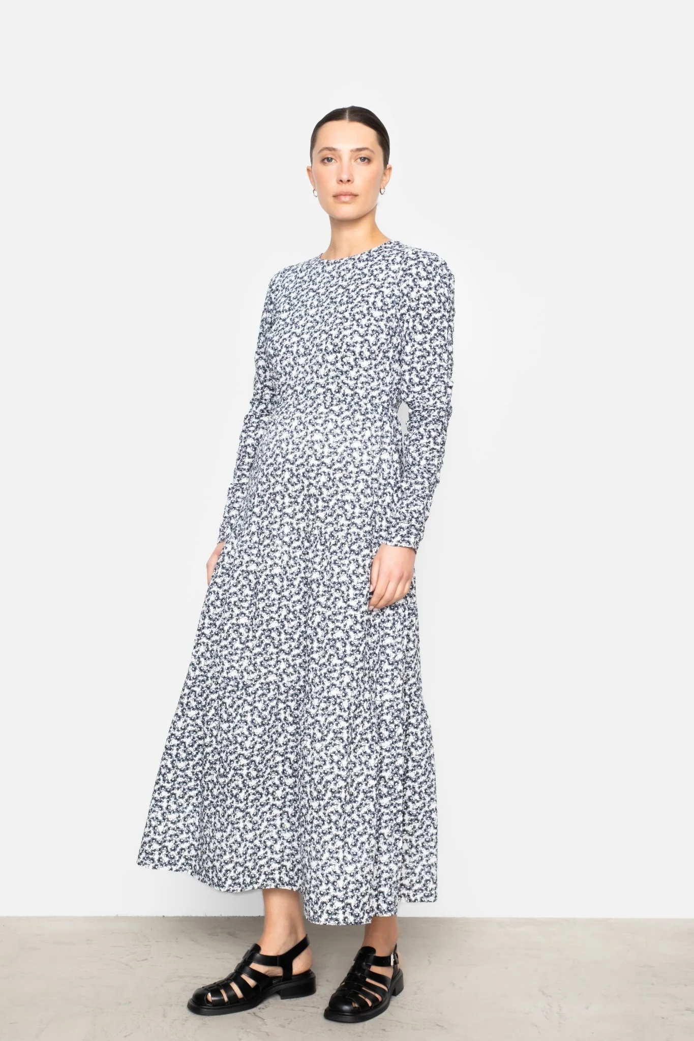 Dora Dress Navy Rosehip Print - Image 12