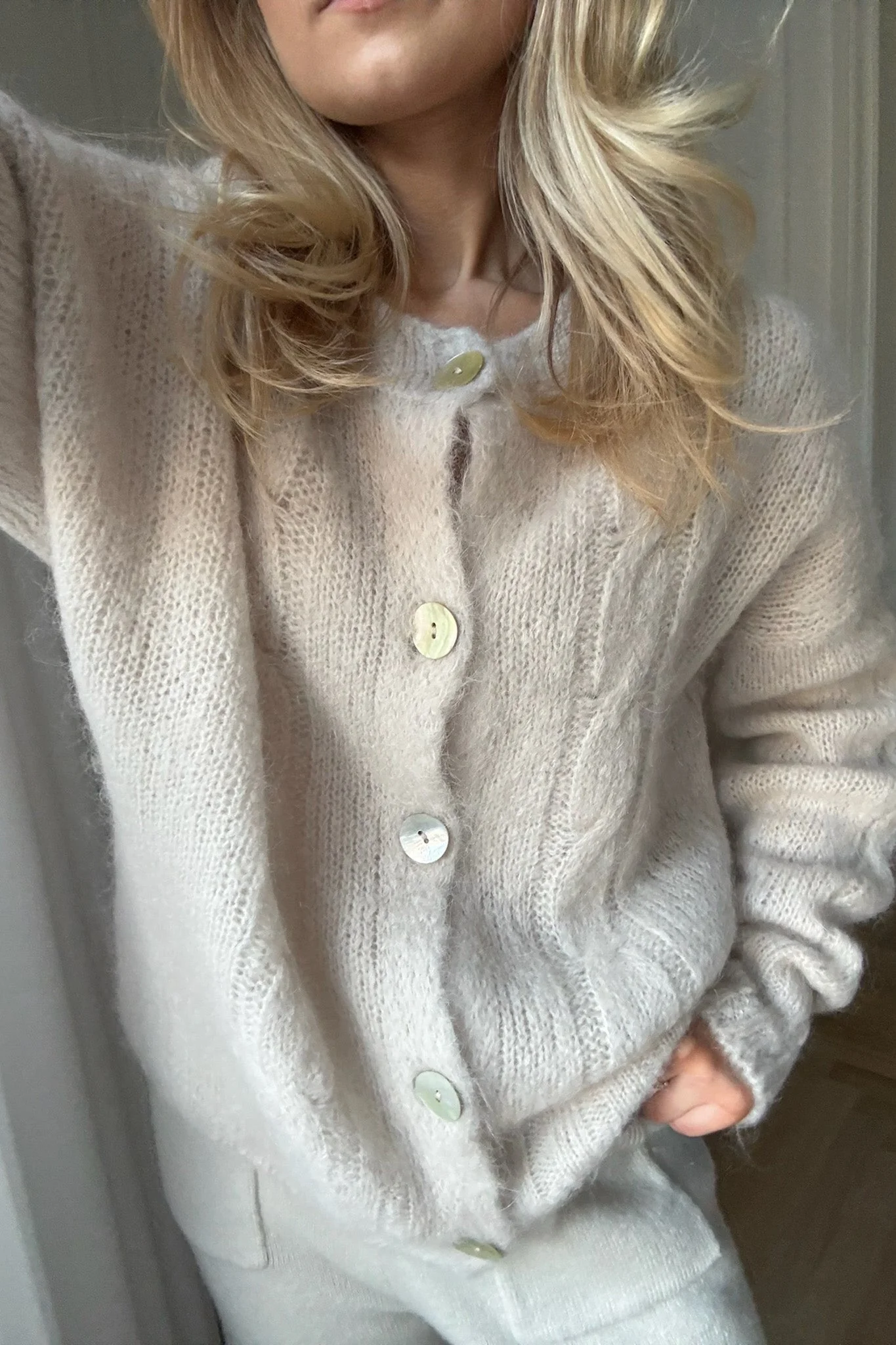 Ditte Cardigan Beige - Image 3
