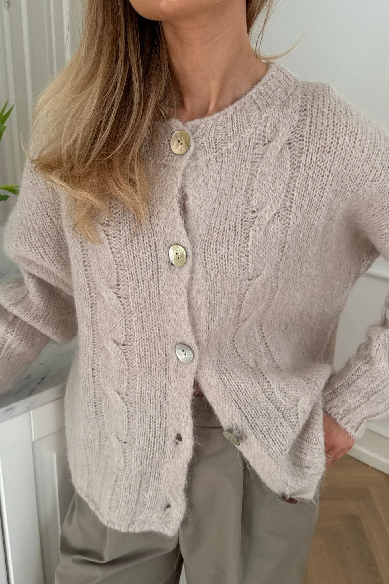 Ditte Cardigan Beige - Image 7