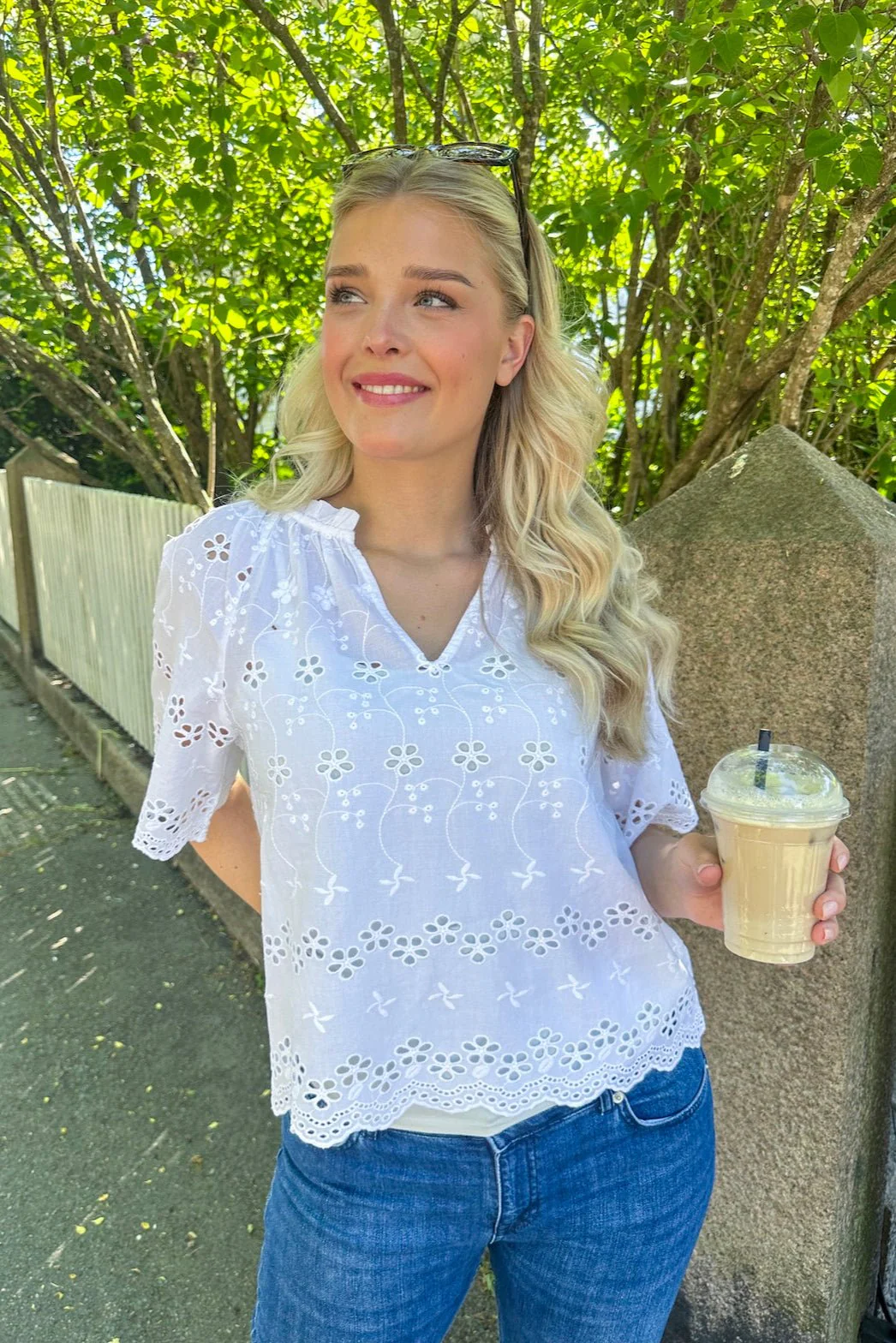 Odet Embroidery Blouse White - Image 3