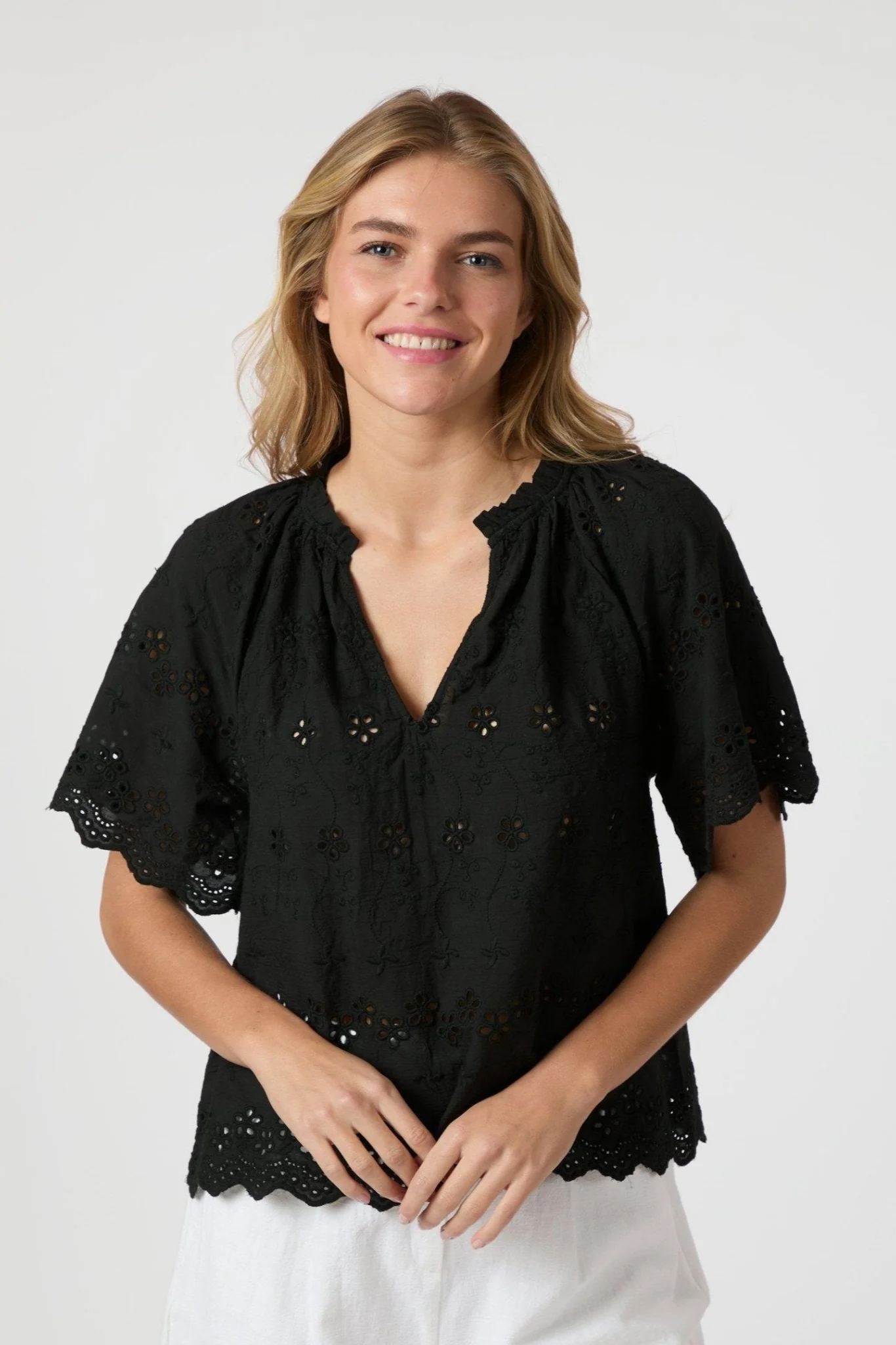 Odet Embroidery Blouse Black - Image 6