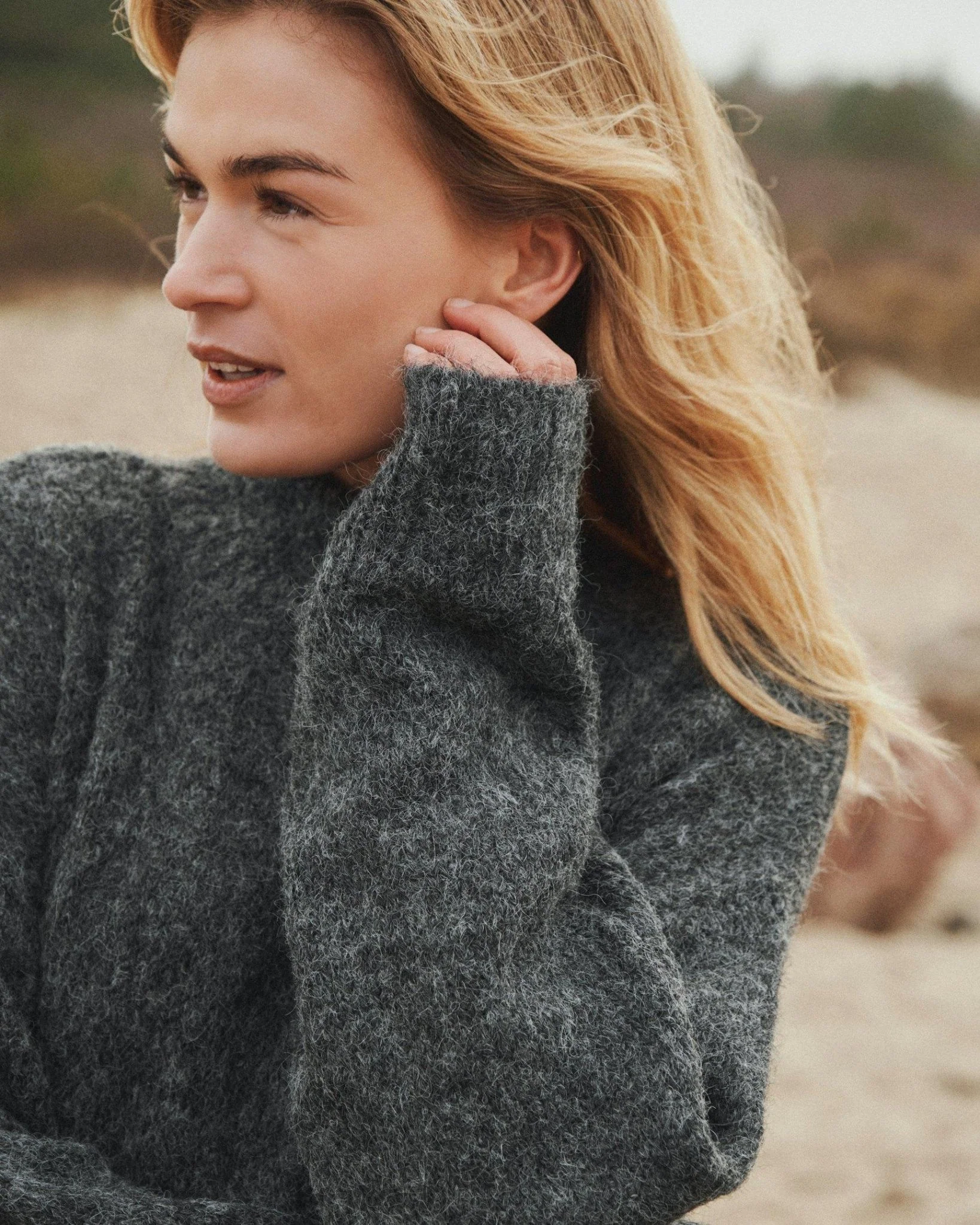 Paulina Fluffy Knit Blouse Antracit - Image 11