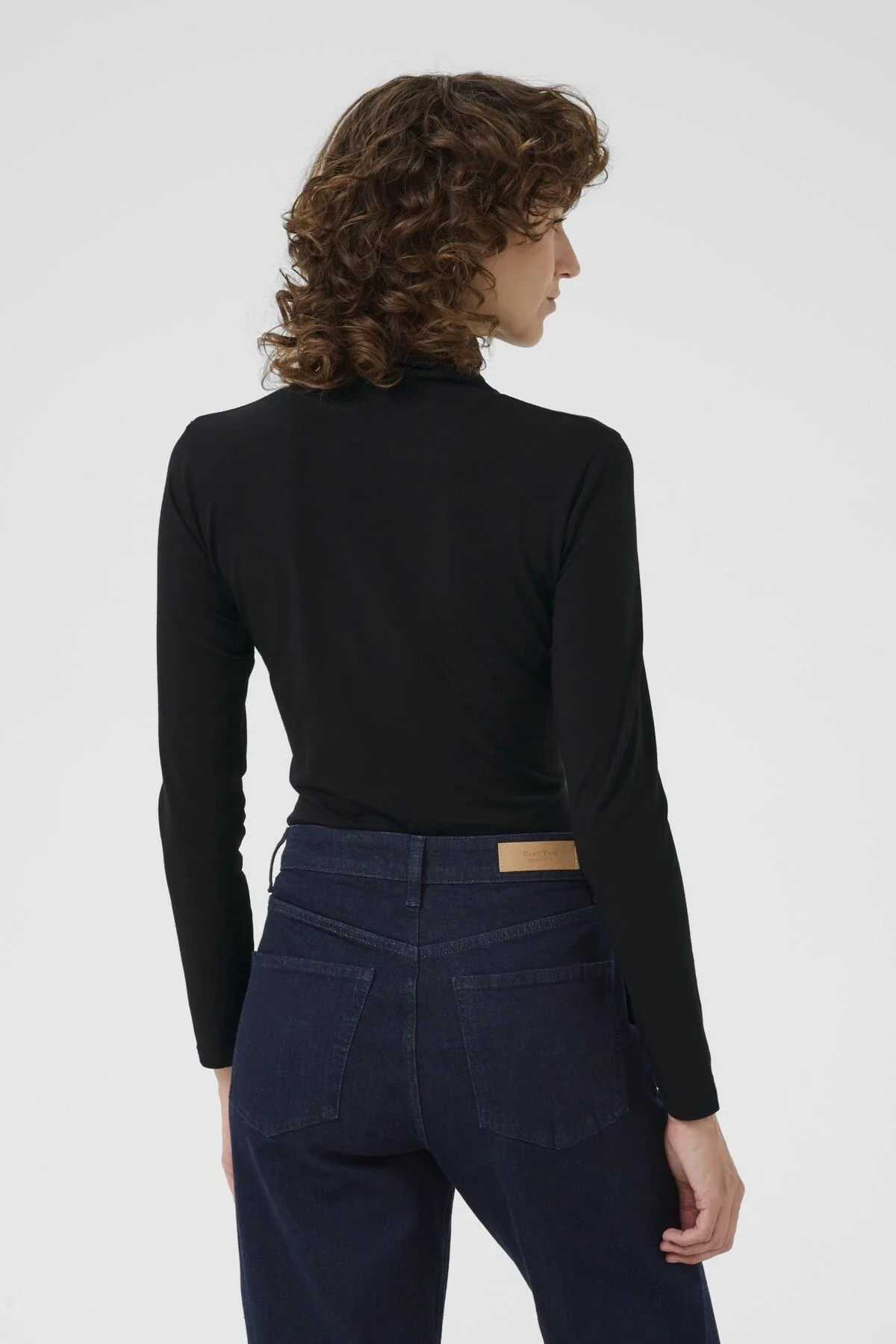 Efinas T-Shirt Black - Image 8