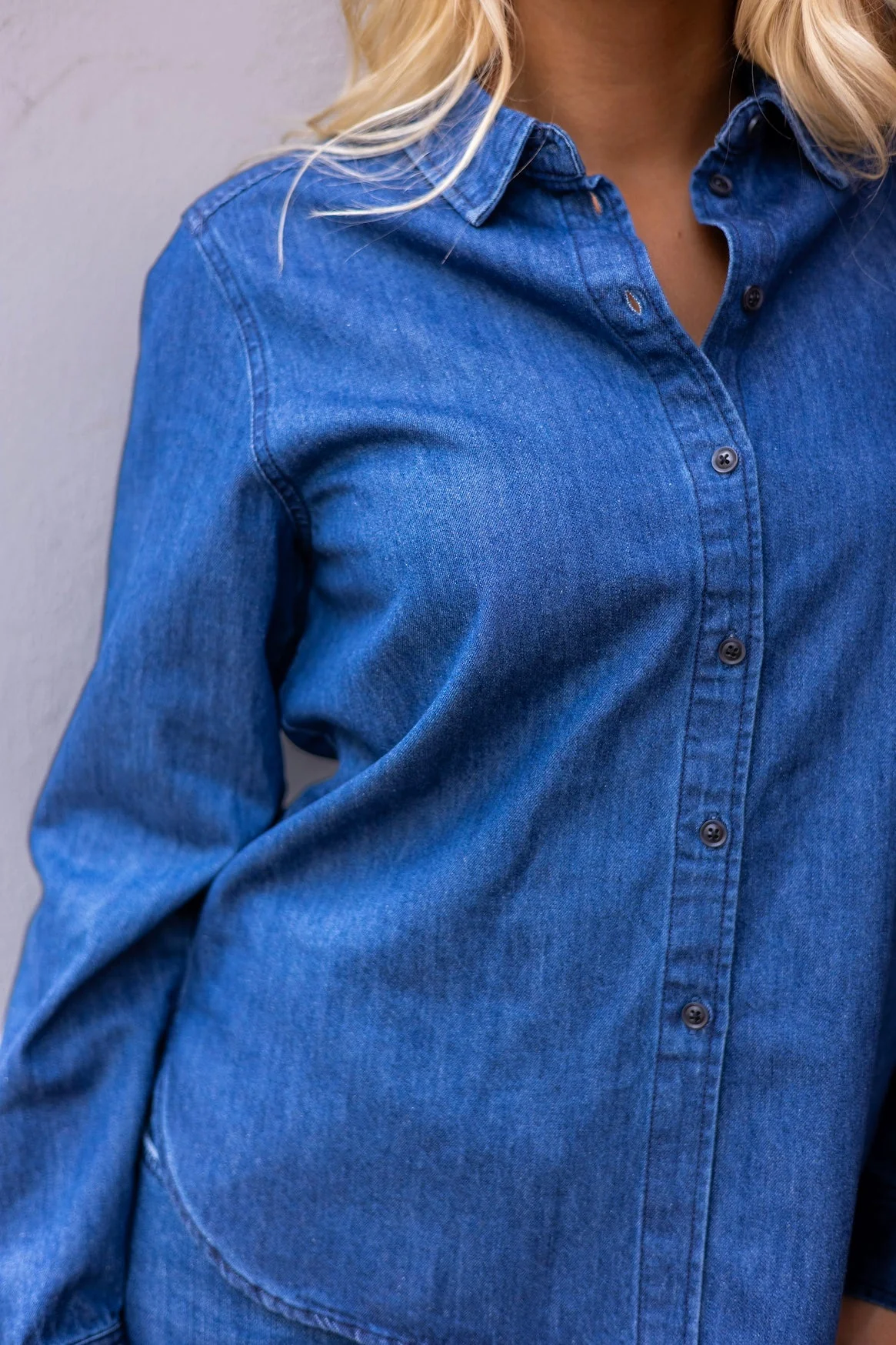 Sarafia Shirt Medium Dark Blue Denim - Image 4