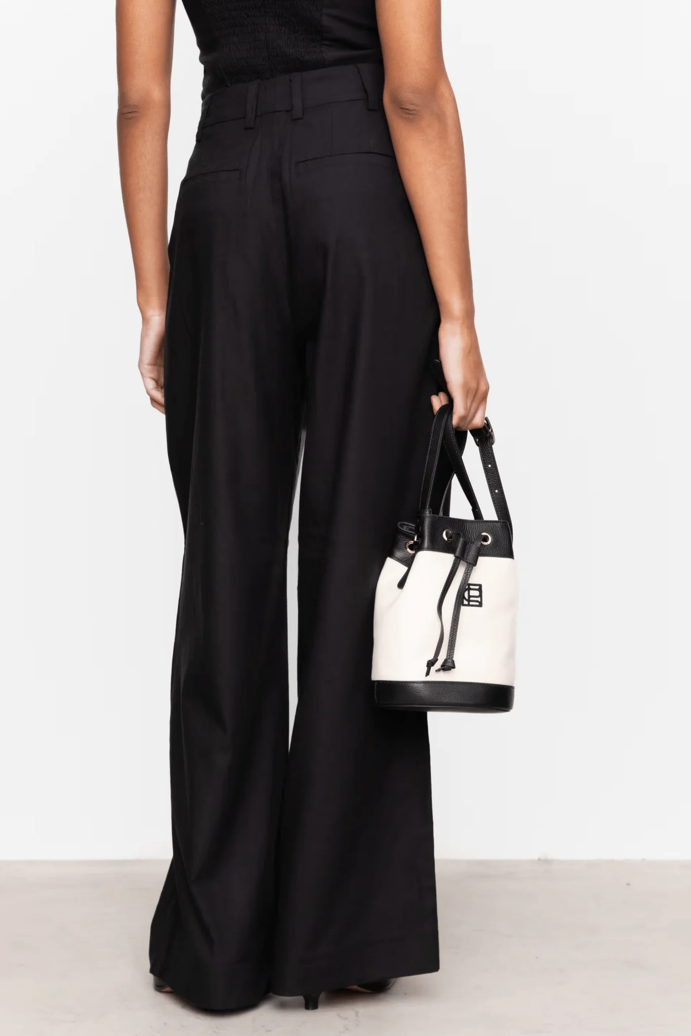 Canvas Bucket Bag Black - Image 2