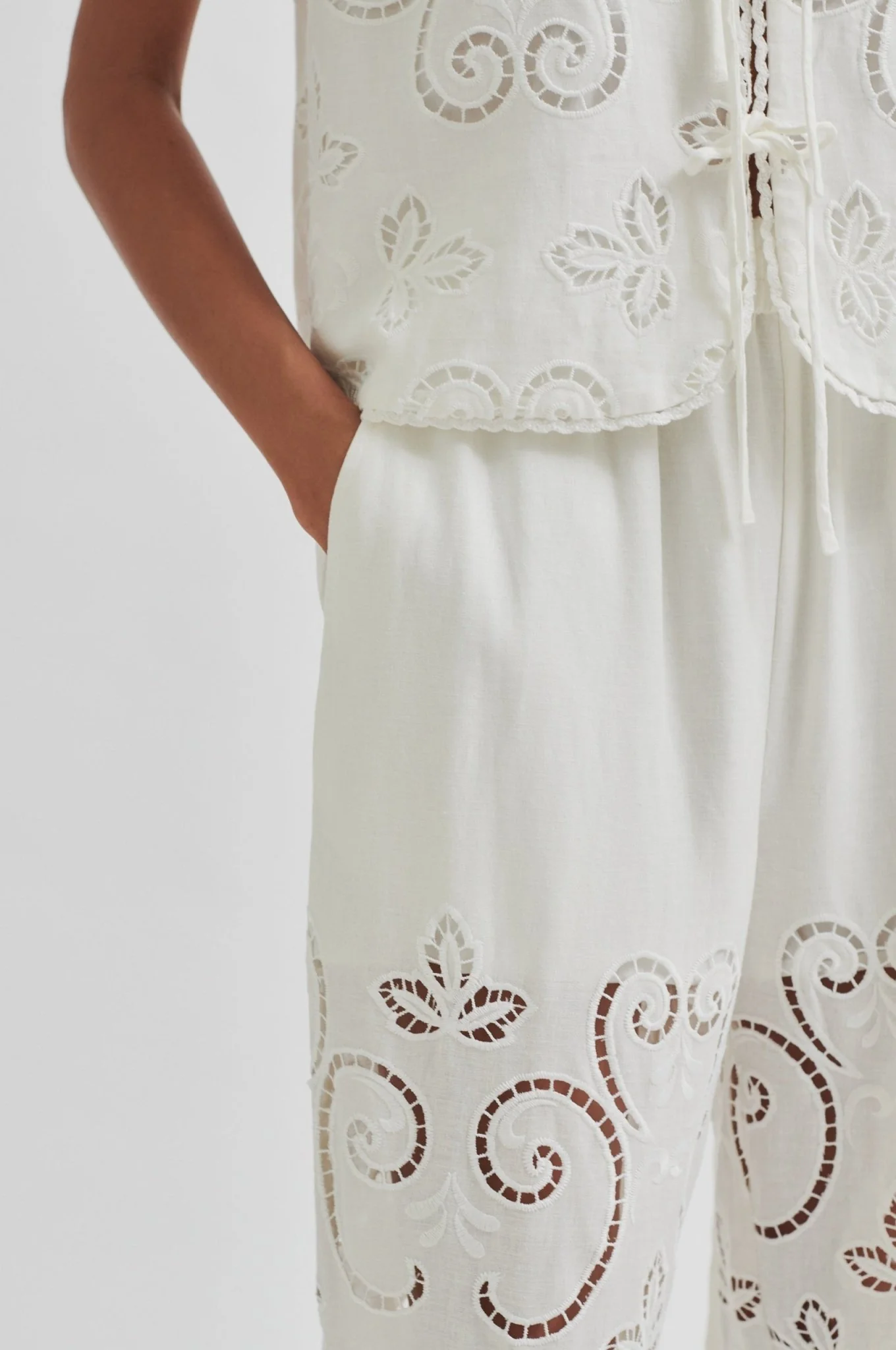 Vilma Trousers White - Image 2