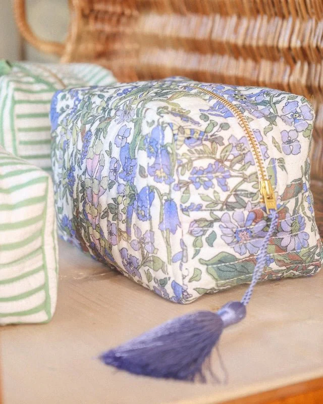 Cosmetic Bag Delightful Garden - Image 2