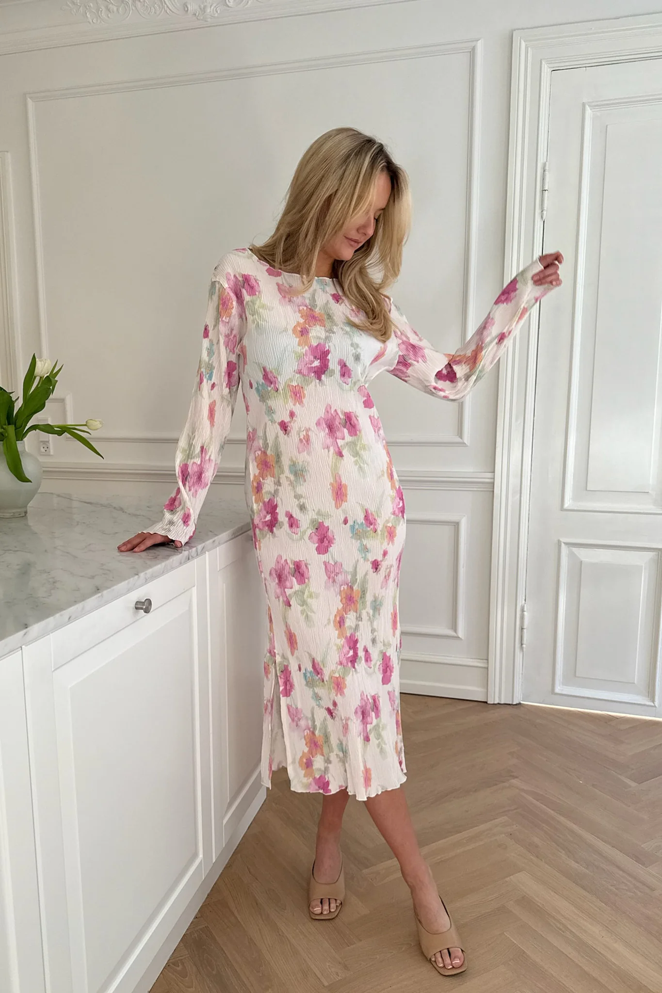 Oda Dress Pink Flower Blush Print - Image 9