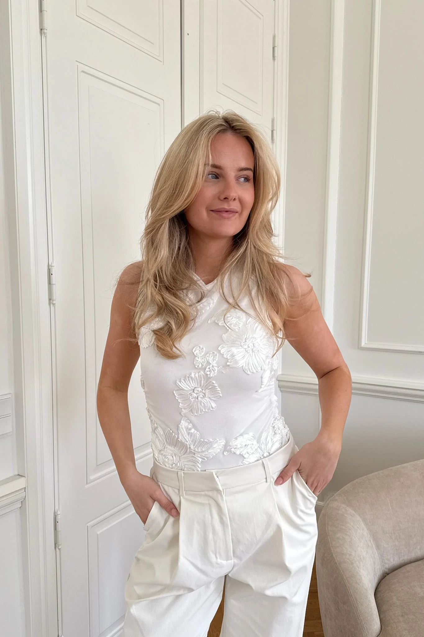 Mira Mesh Top White Flower - Image 5