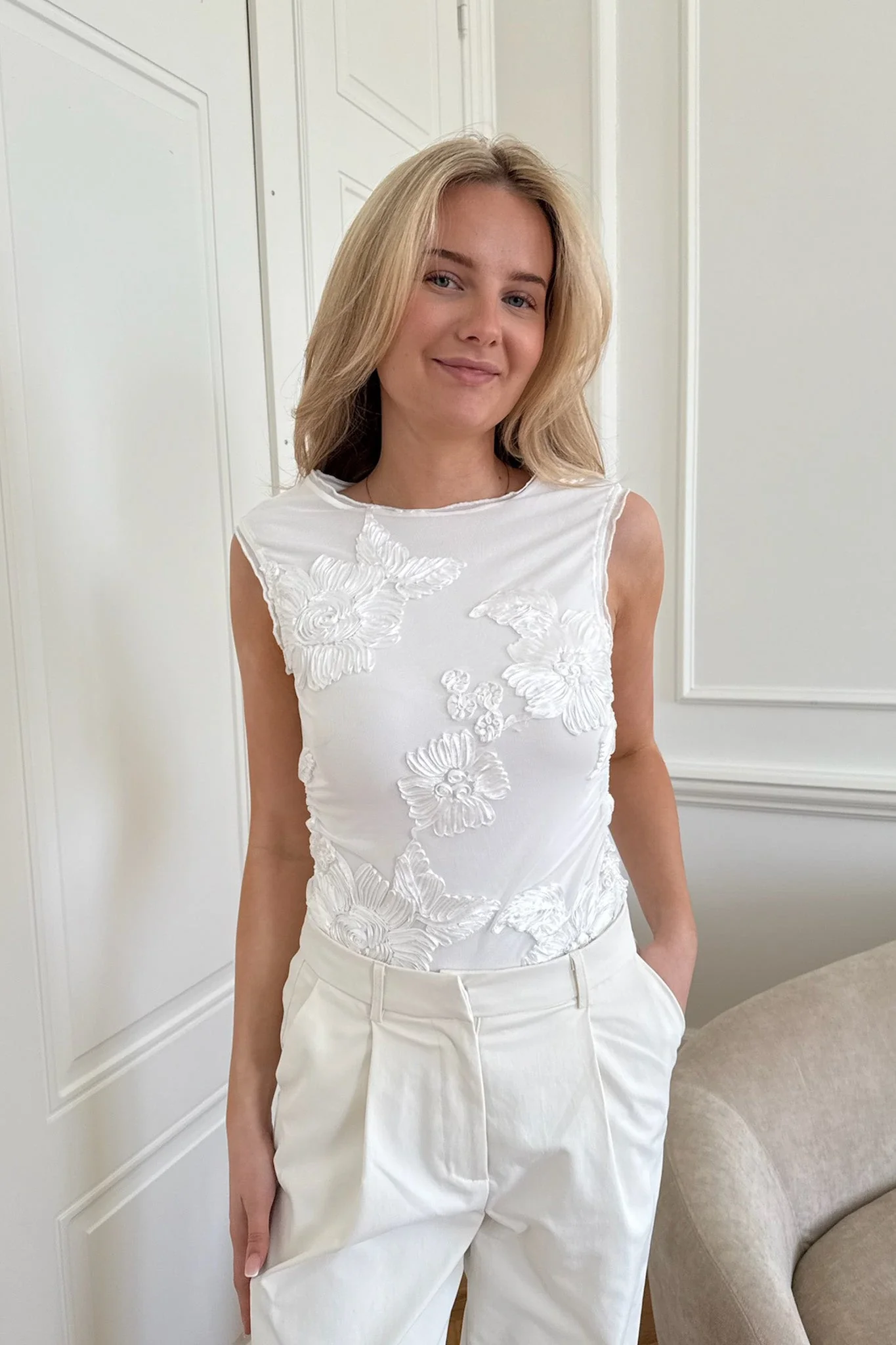 Mira Mesh Top White Flower - Image 7