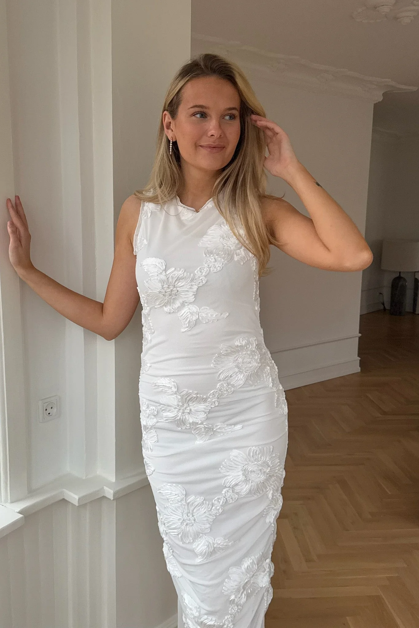 Mira Mesh Dress White Flower - Image 11