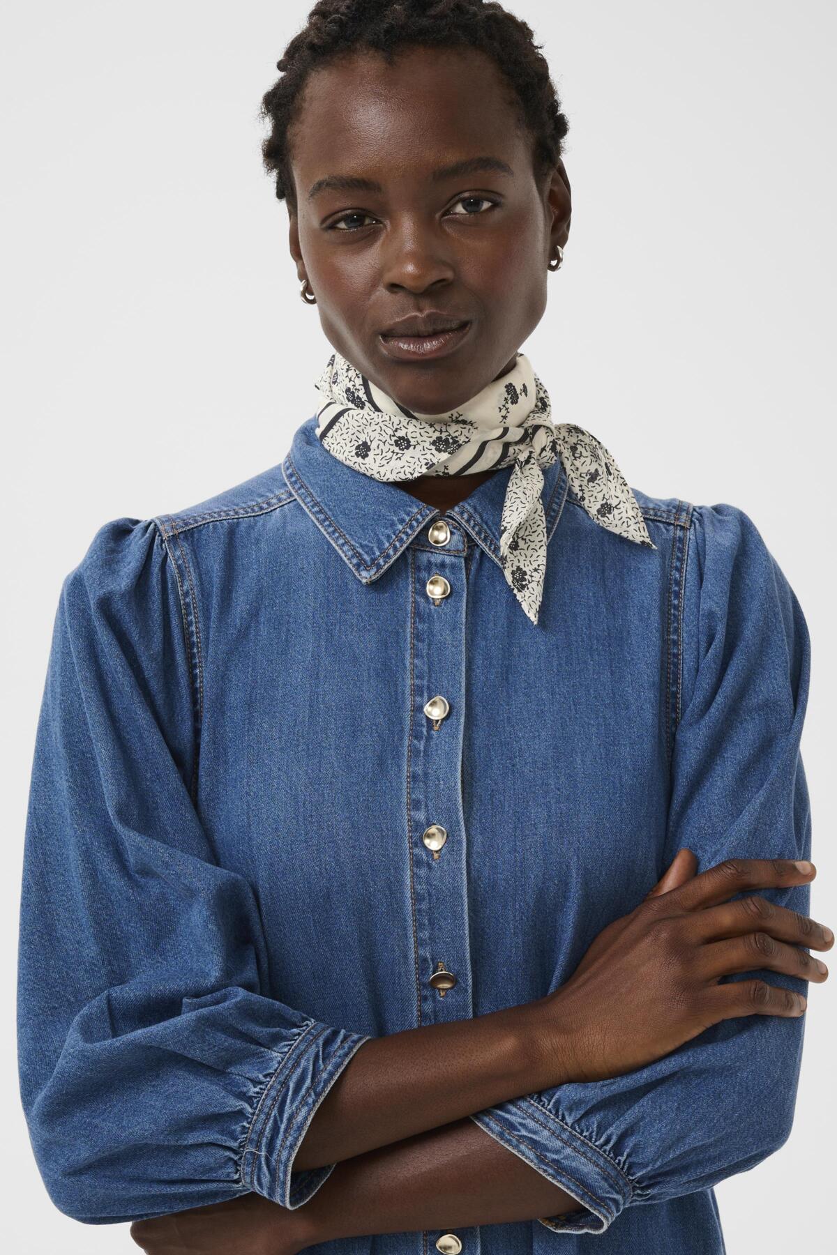 Phi Scarf Whispering White Fragile Print - Image 6