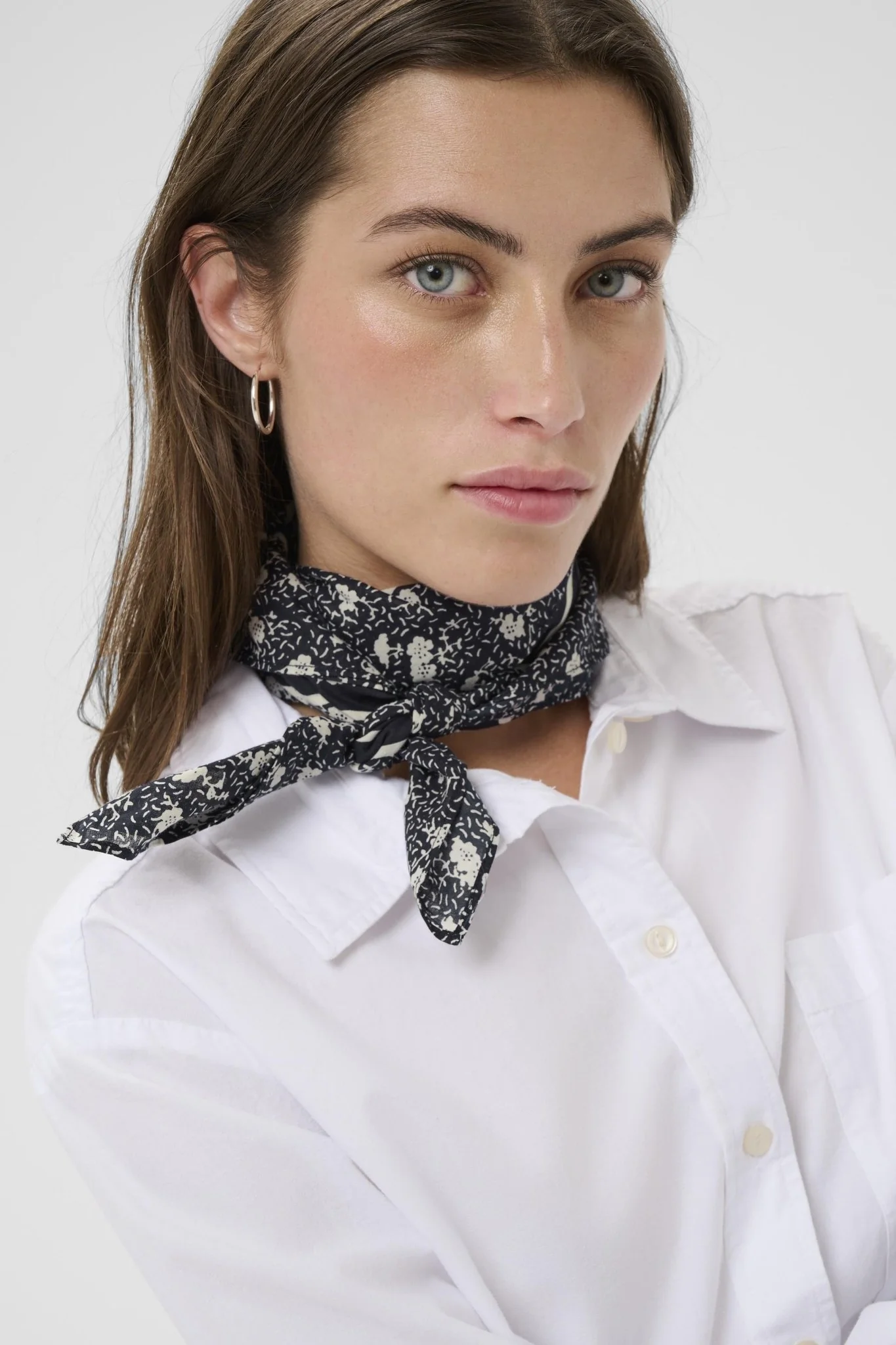 Phi Scarf Dark Navy Fragile Print - Image 3