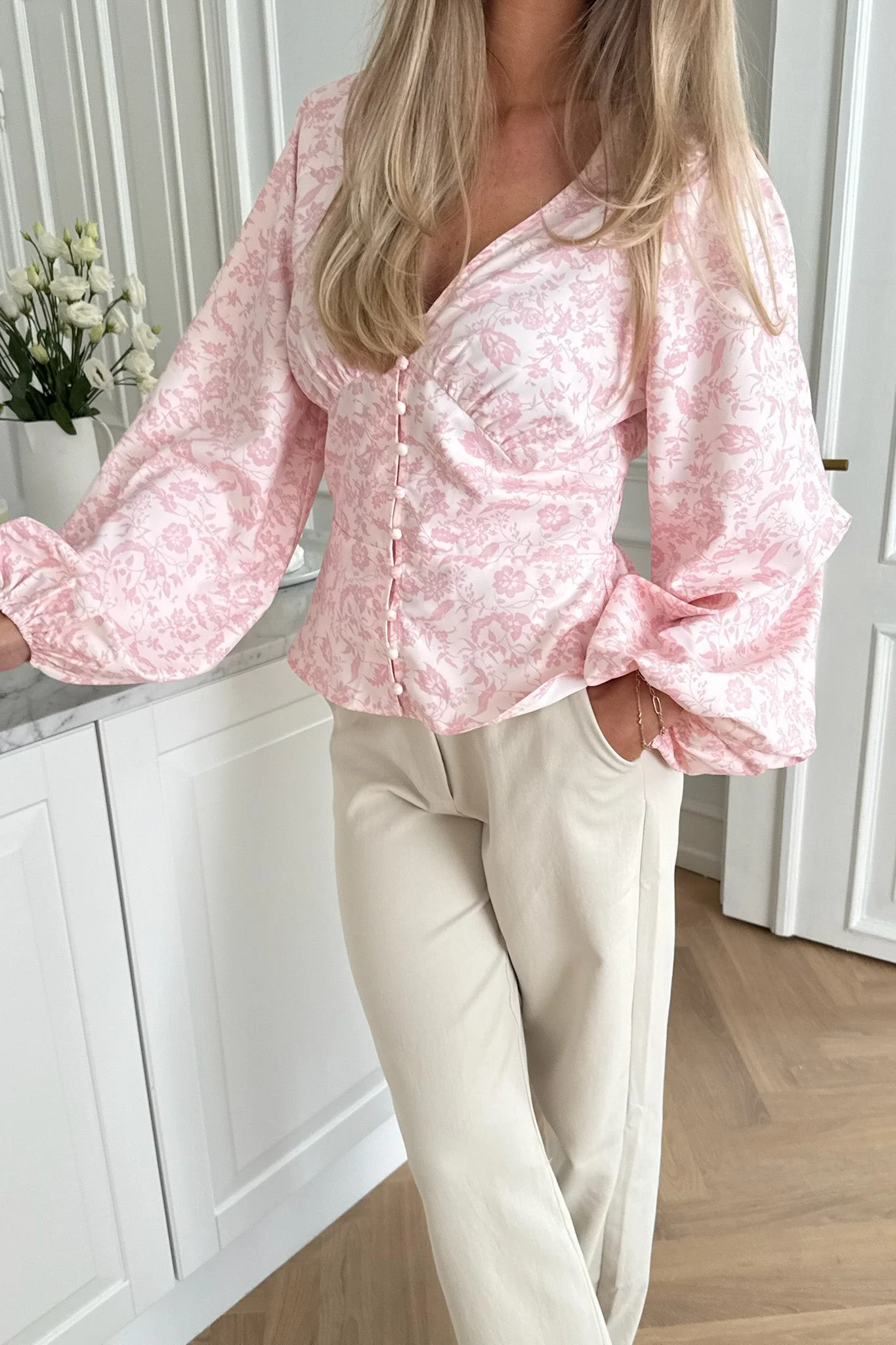Addy Shirt Light Pink Floral - Image 8
