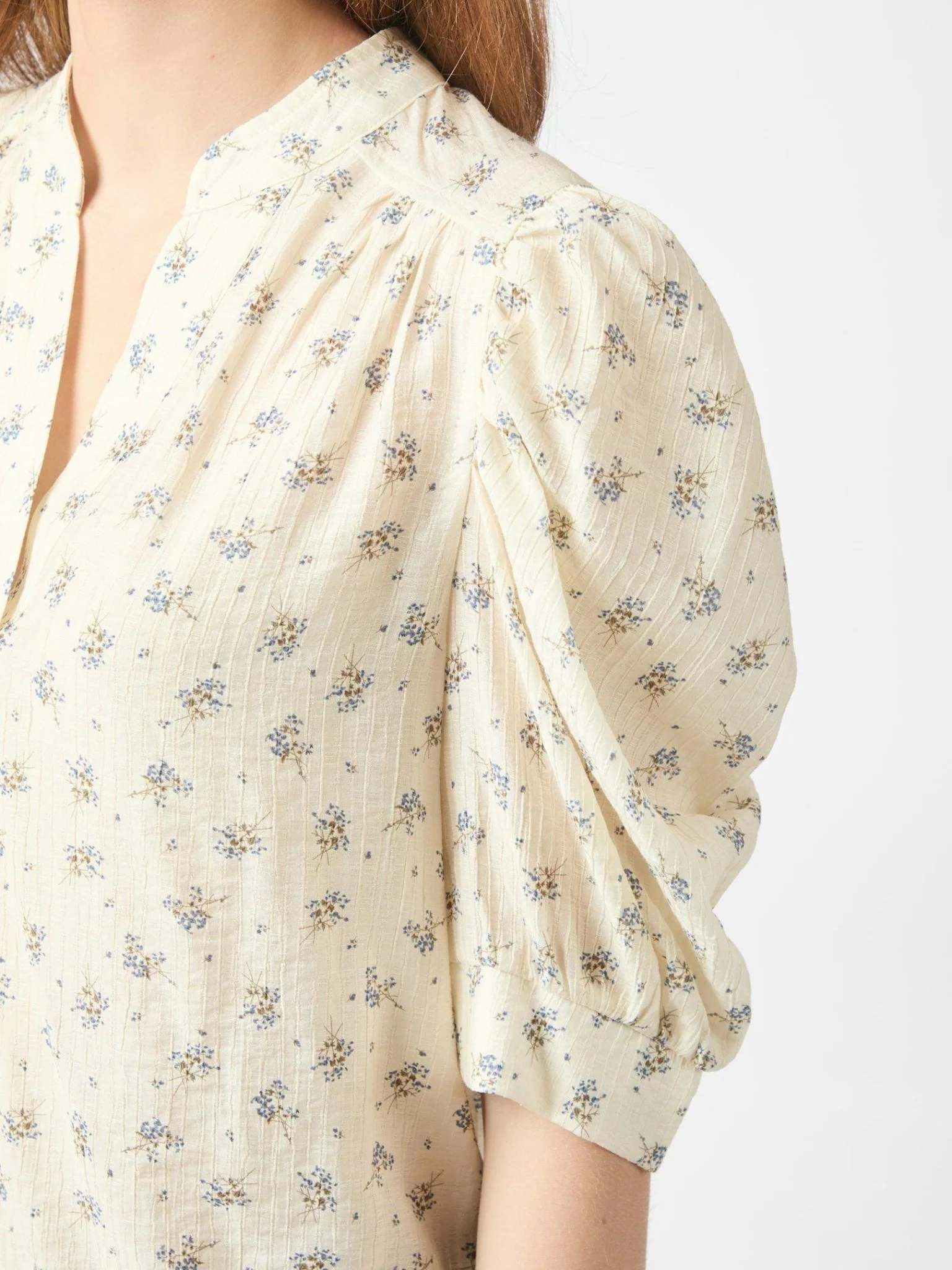 Roella Soft Fleur Blouse Creme - Image 7