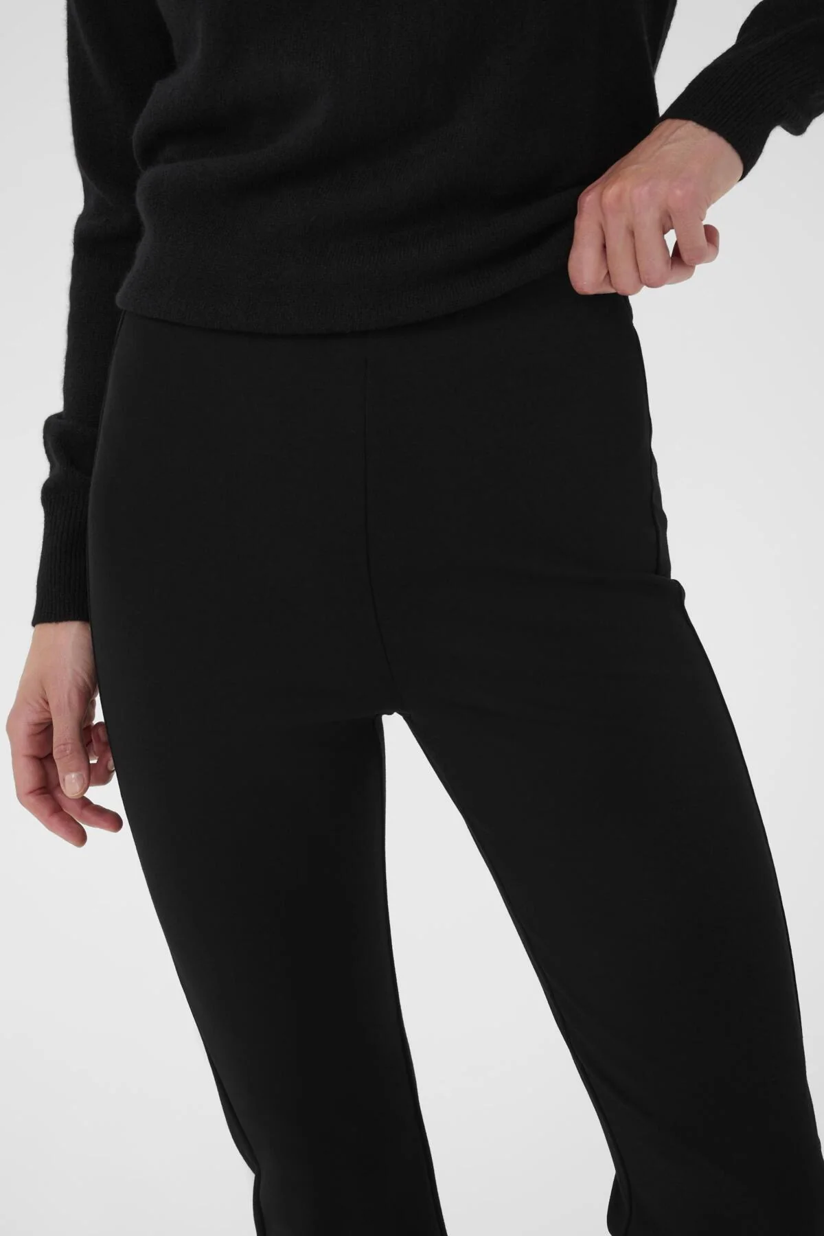 Gaigiw Ziggi Bootcut Pant Black - Image 4