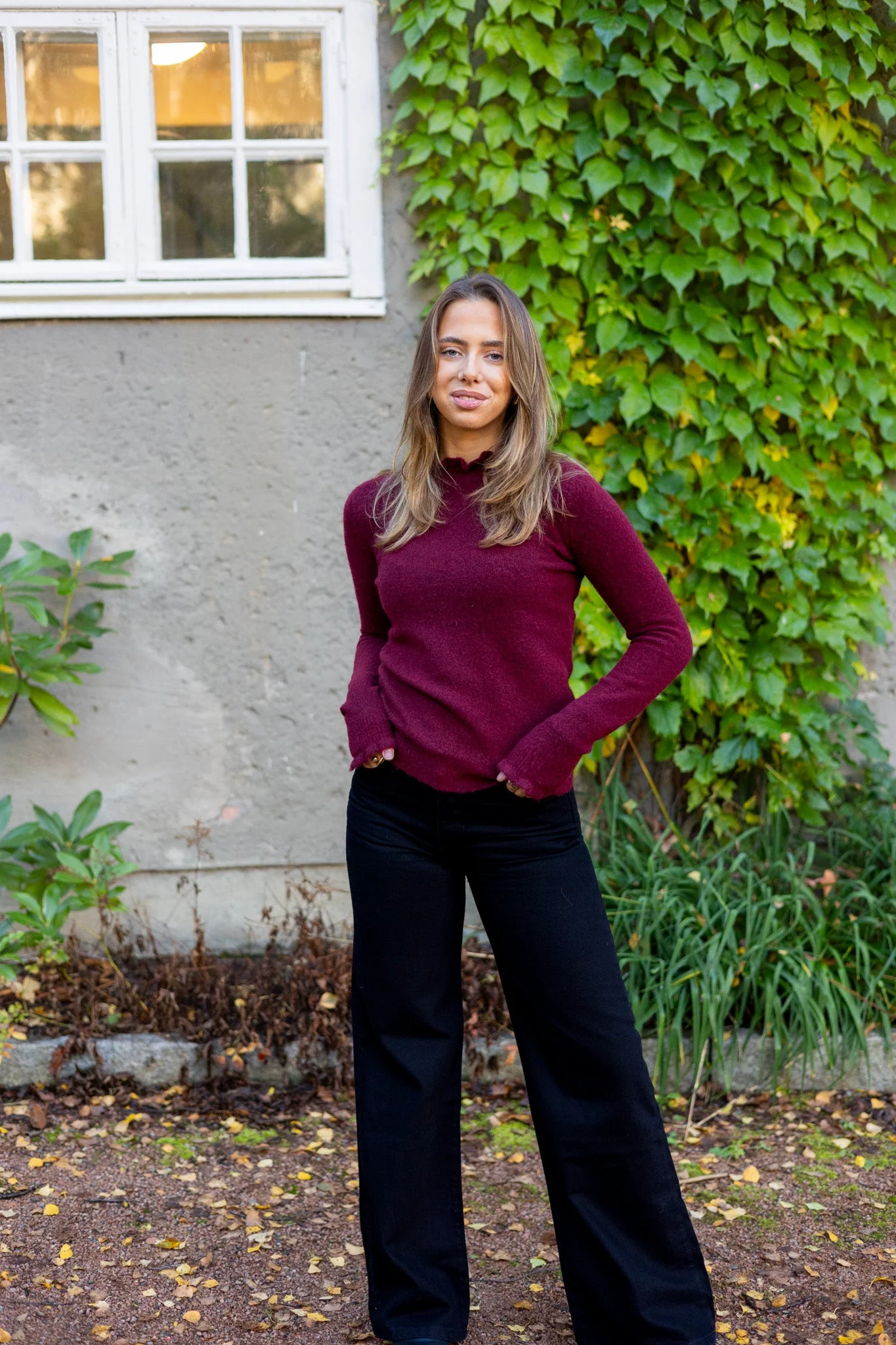 Guniiw Anaja Pullover Cabernet - Image 3