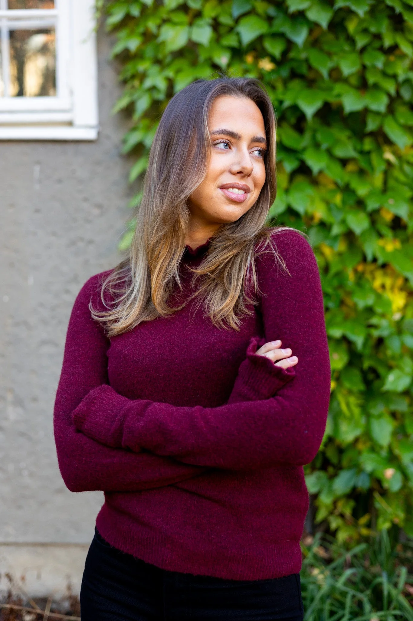 Guniiw Anaja Pullover Cabernet - Image 4