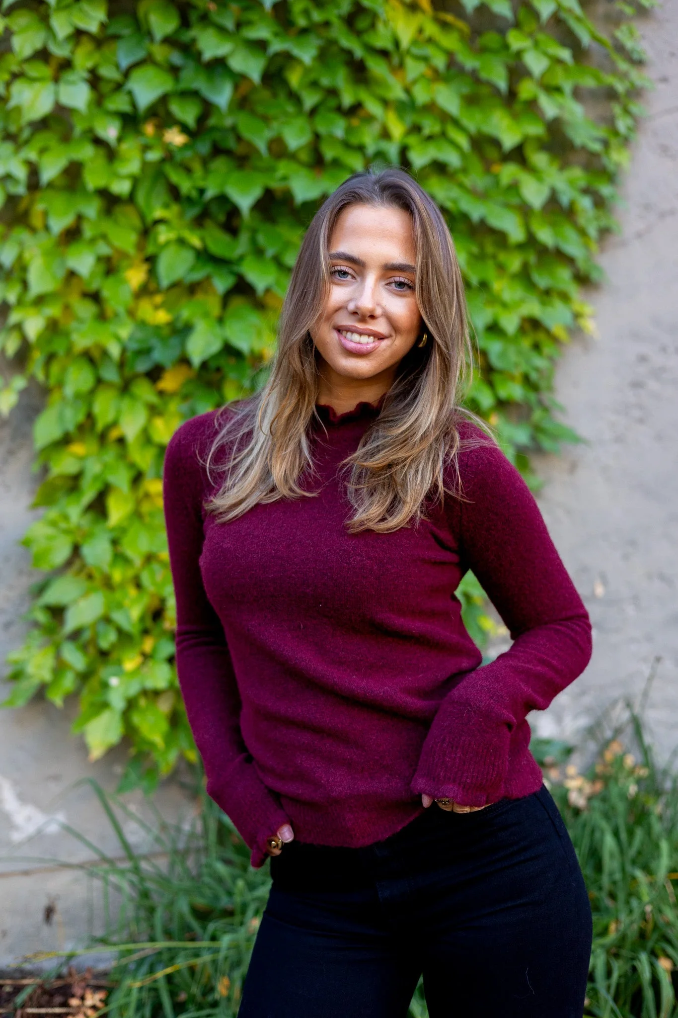 Guniiw Anaja Pullover Cabernet - Image 5