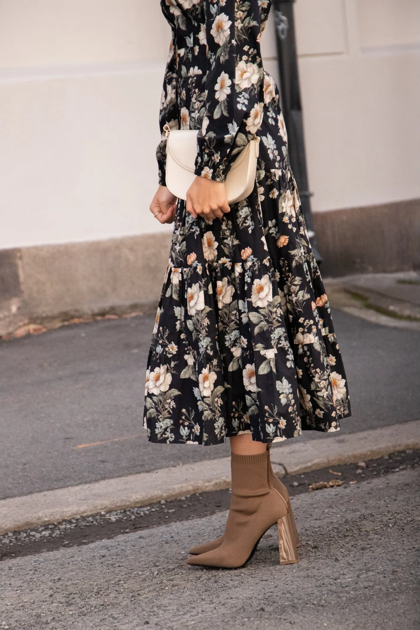 Vicky Midi Dress Antique Black Poplin - Image 12