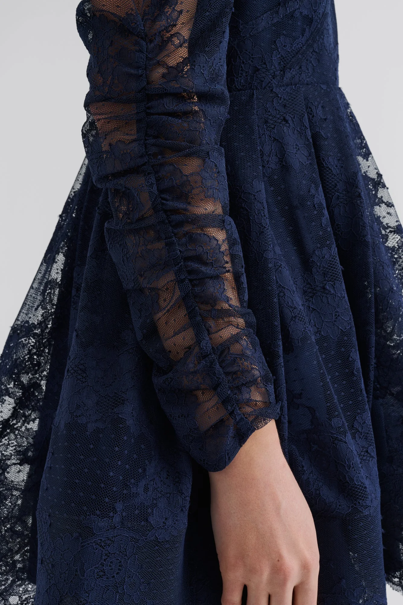 Leoni Lace Mini Dress Dark Blue - Image 12