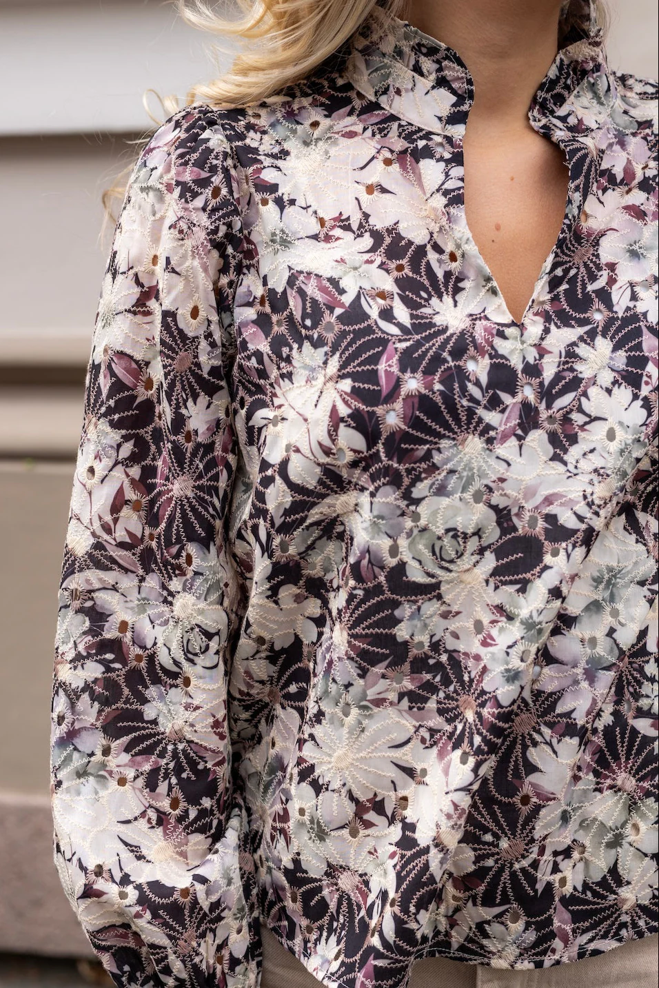 Grete Blouse Black/Off White - Image 5