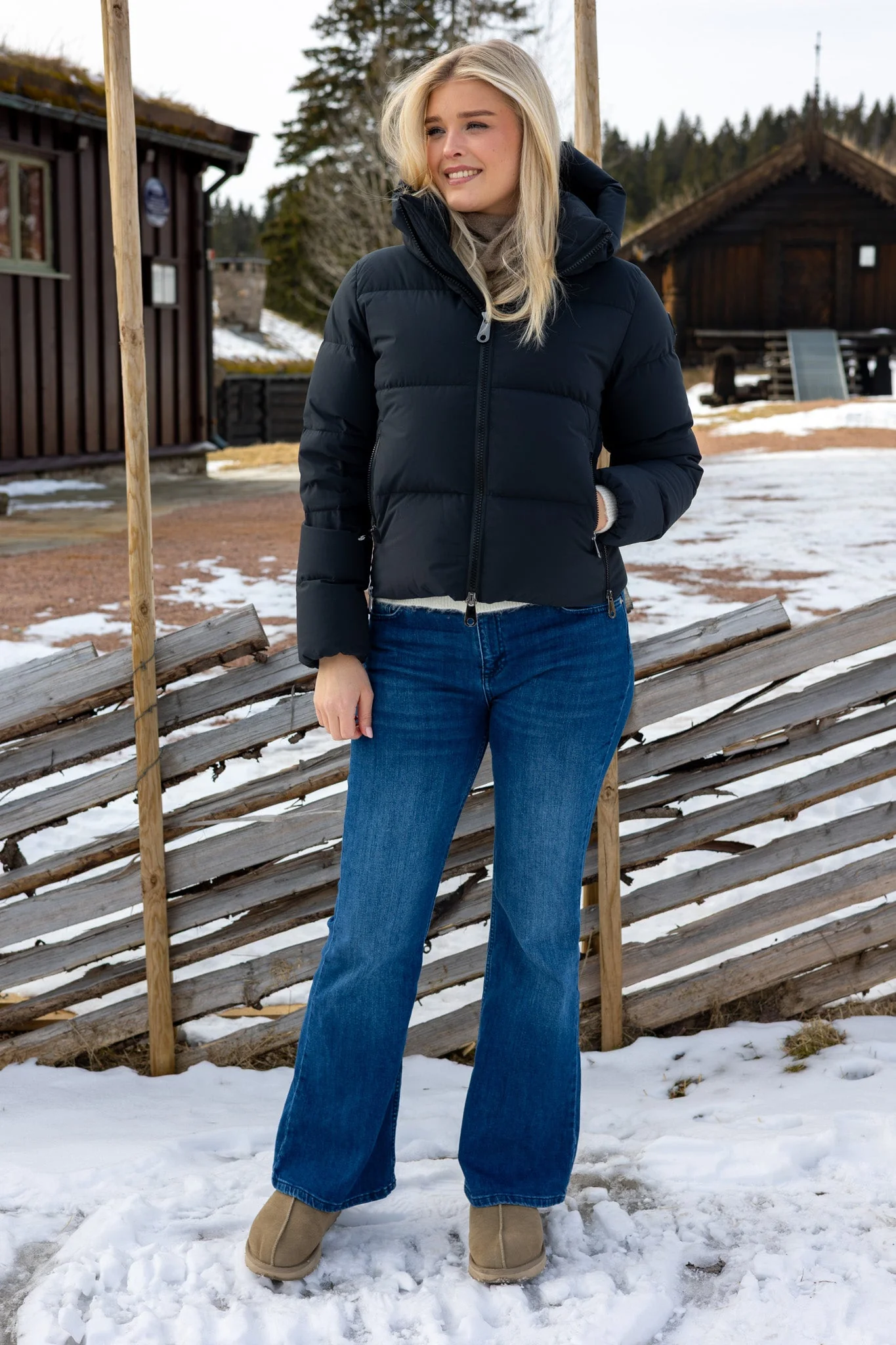 Val Cenis Short Tech Jacket Black - Image 3