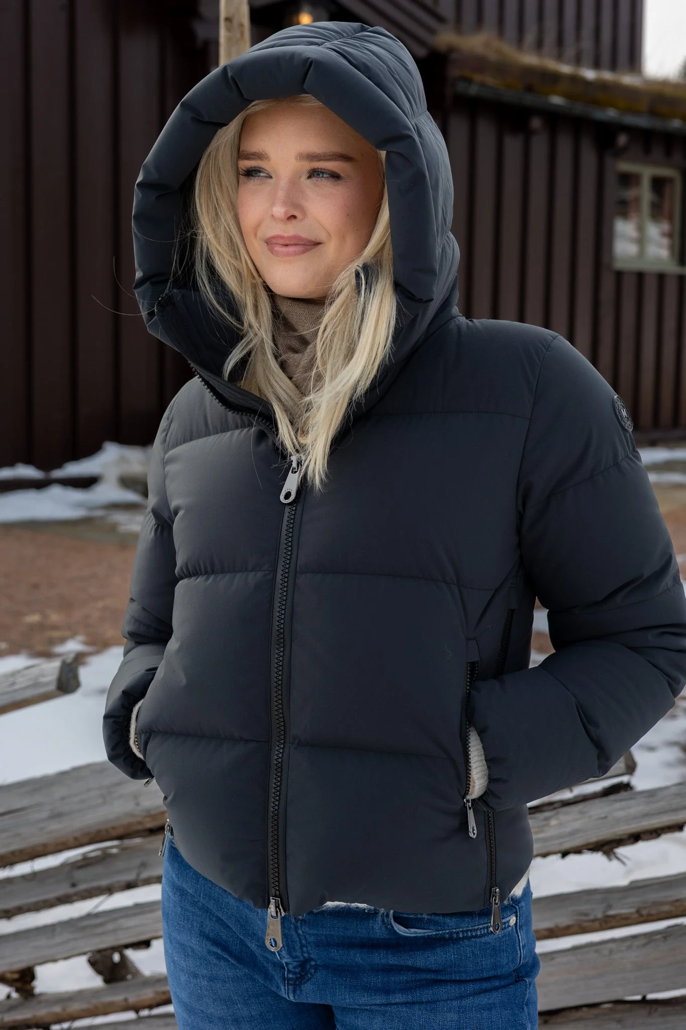 Val Cenis Short Tech Jacket Black - Image 5