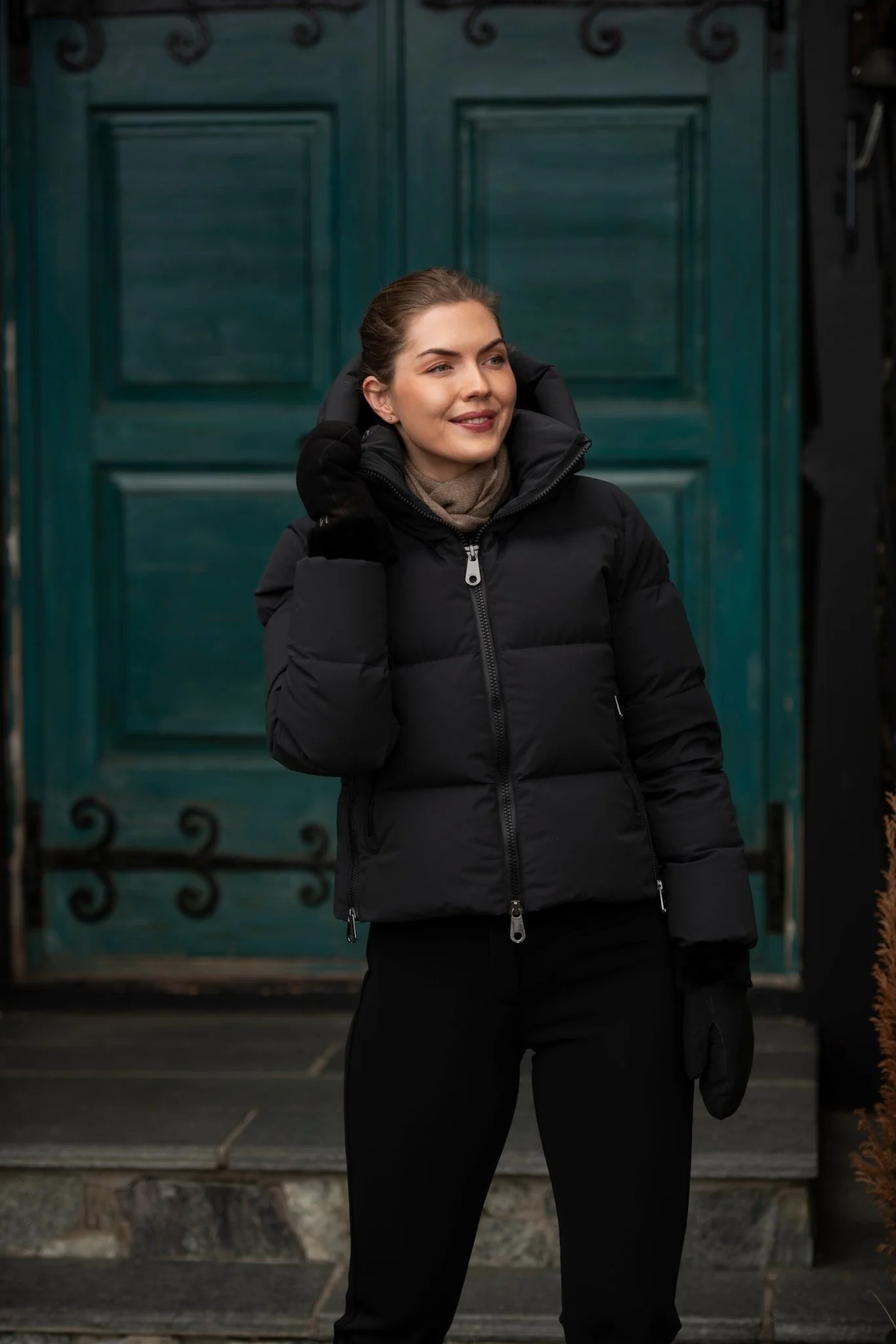 Val Cenis Short Tech Jacket Black - Image 8