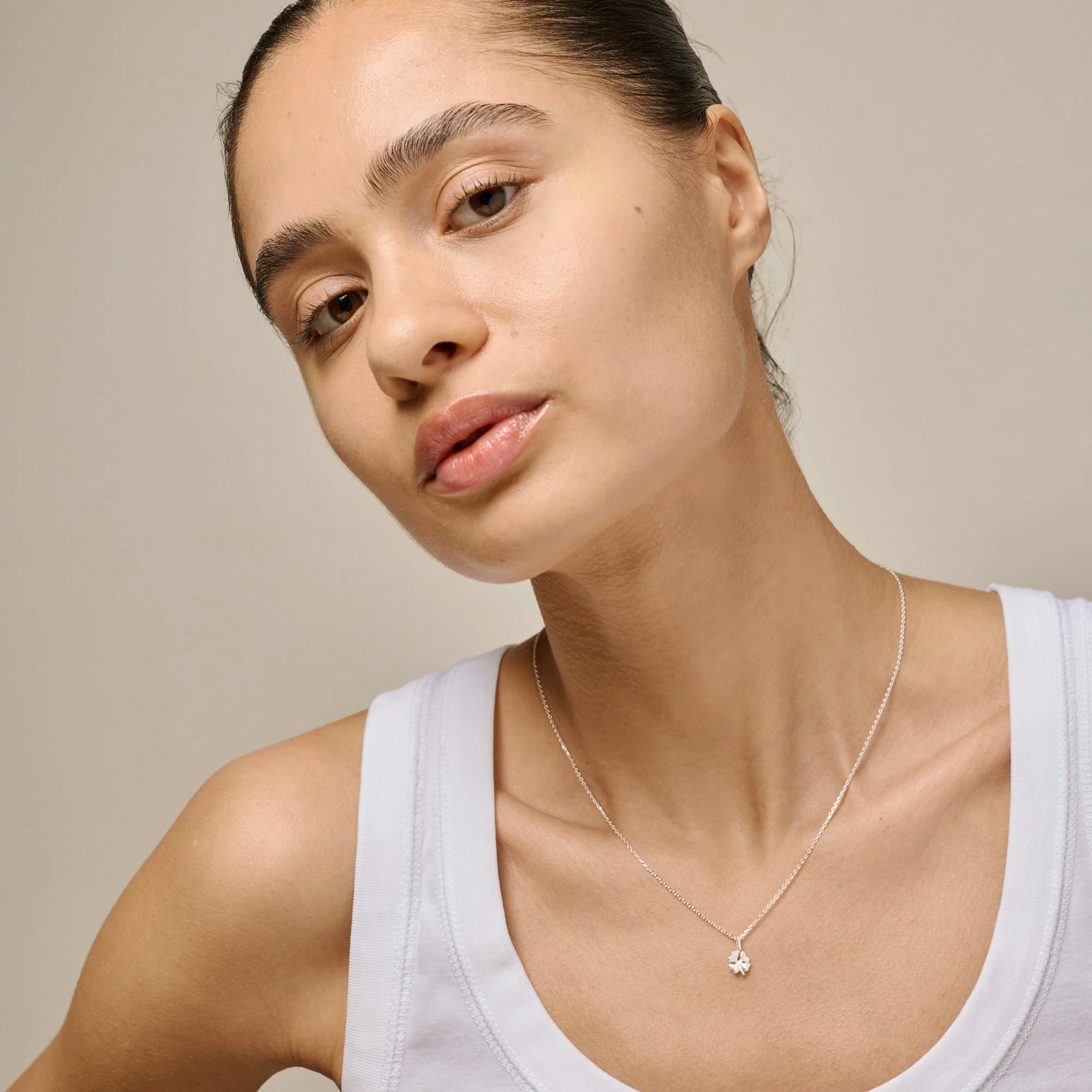 Four-Leaf Clover Necklaces Silver - Image 2