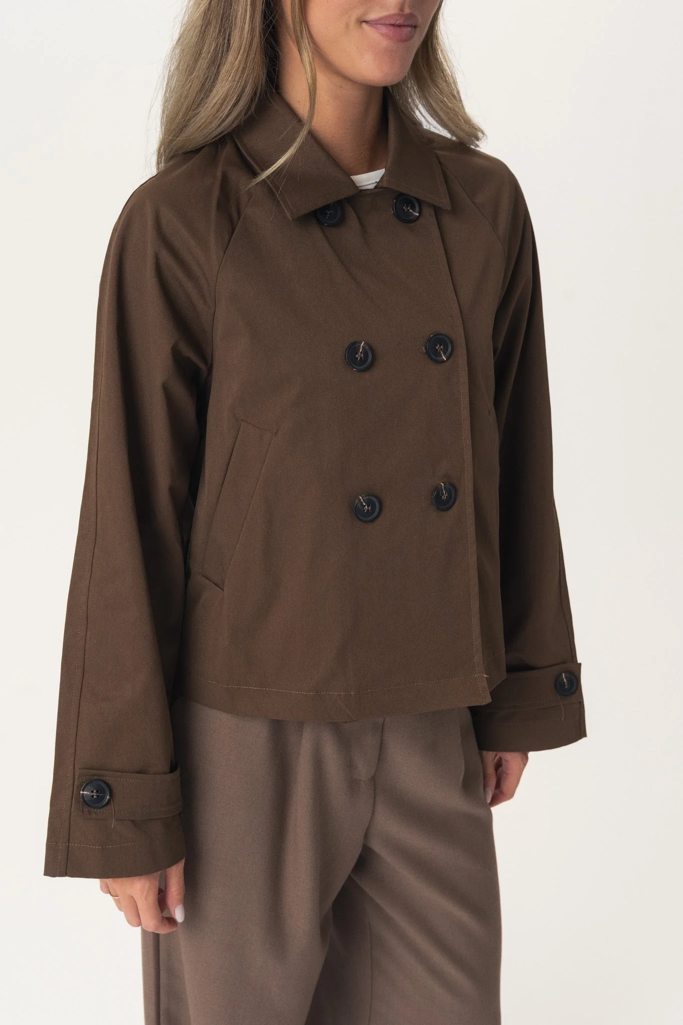 Luna Trenchcoat Dark Brown - Image 5