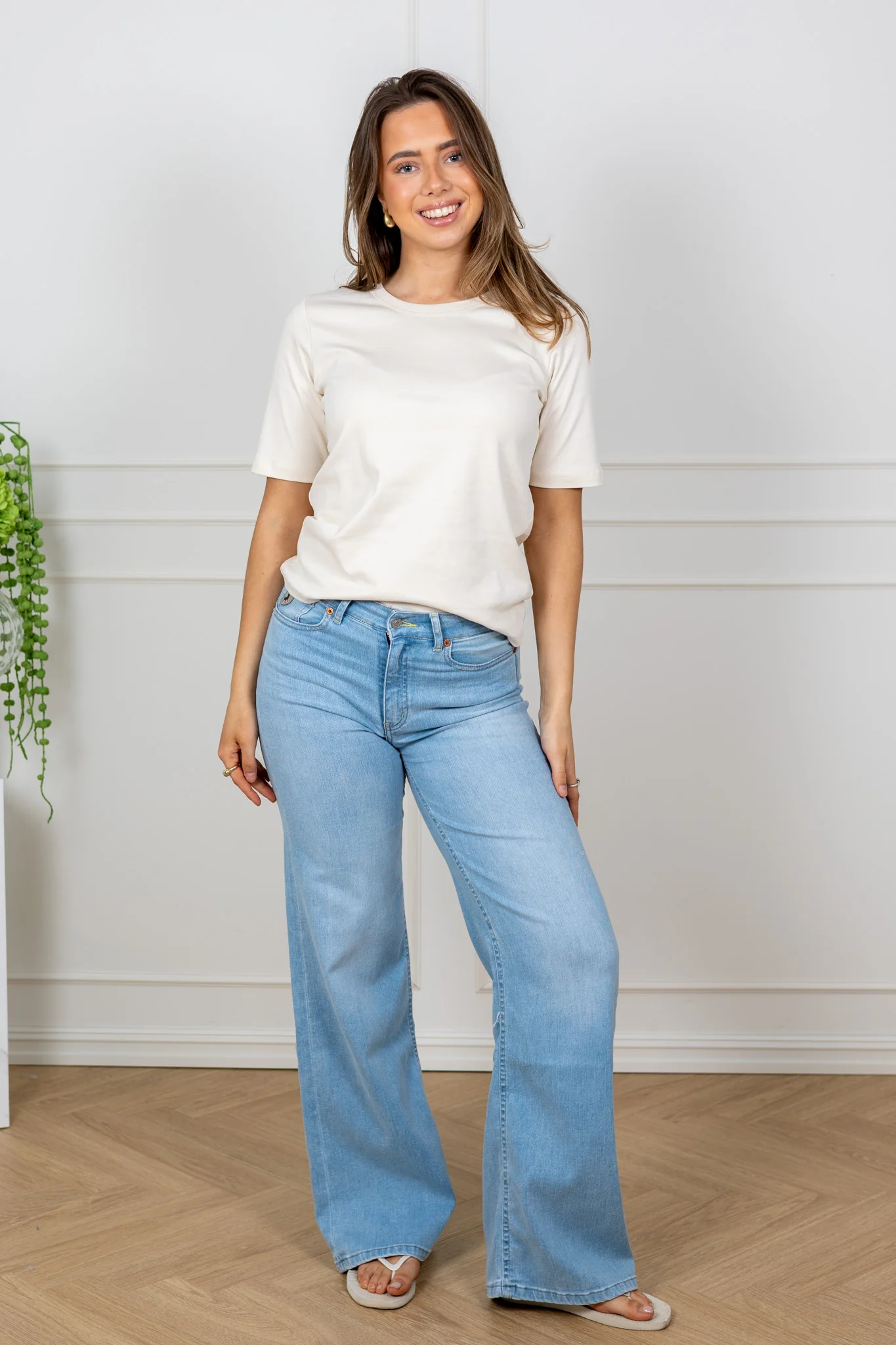 Ratana T-Shirt Whitecap Gray - Image 5