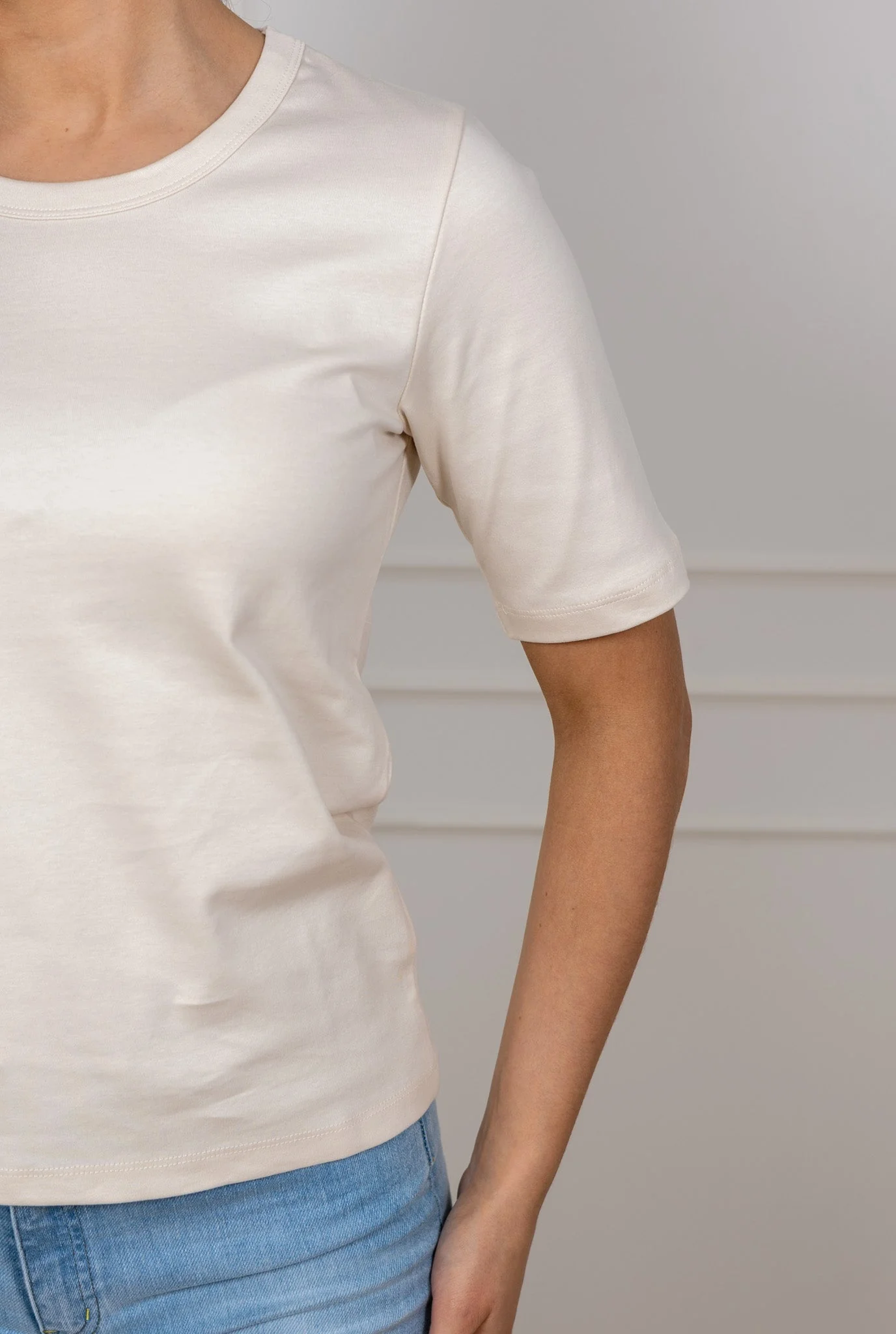 Ratana T-Shirt Whitecap Gray - Image 8