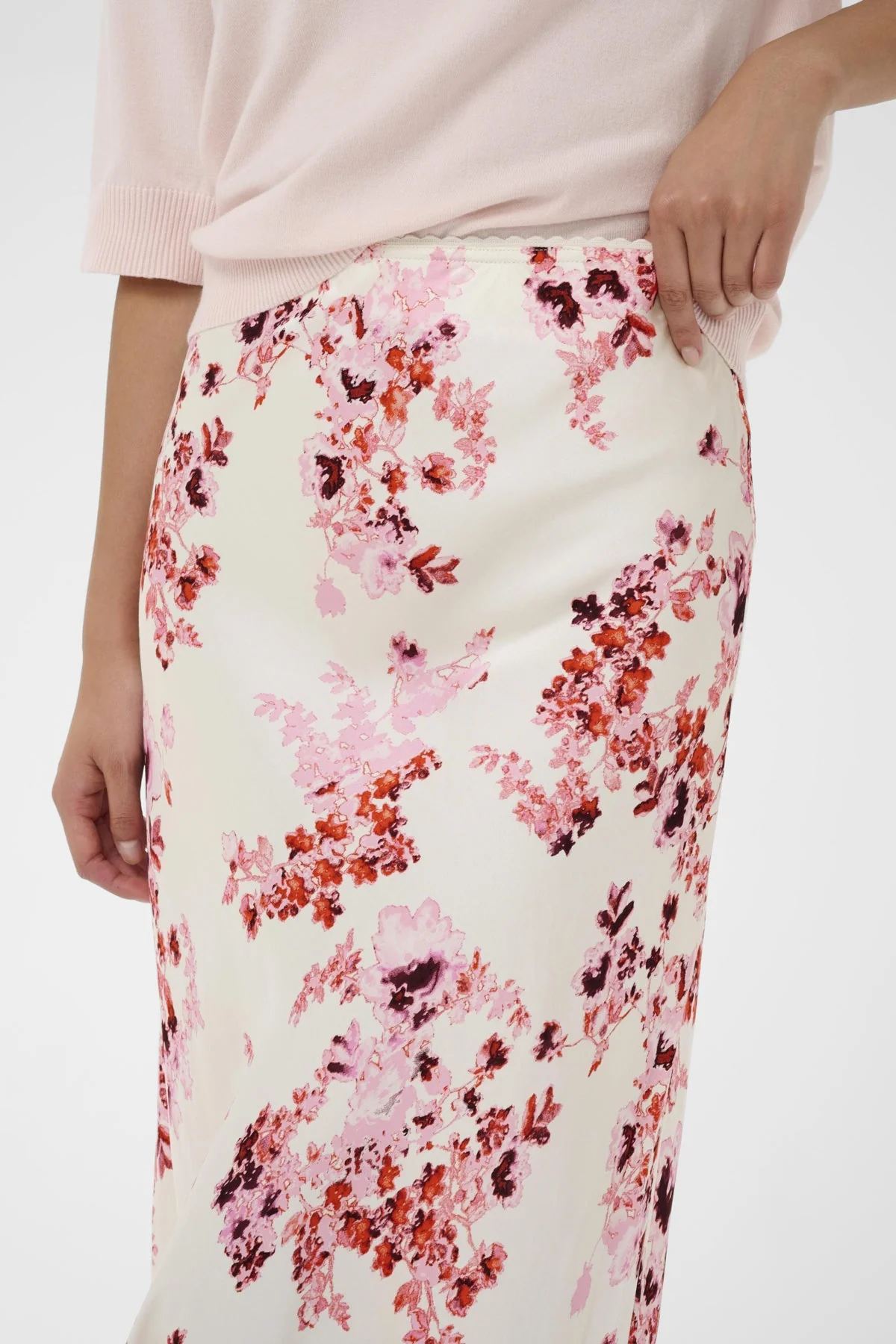 Laurina Skirt Pink Shadow Flower Print - Image 11