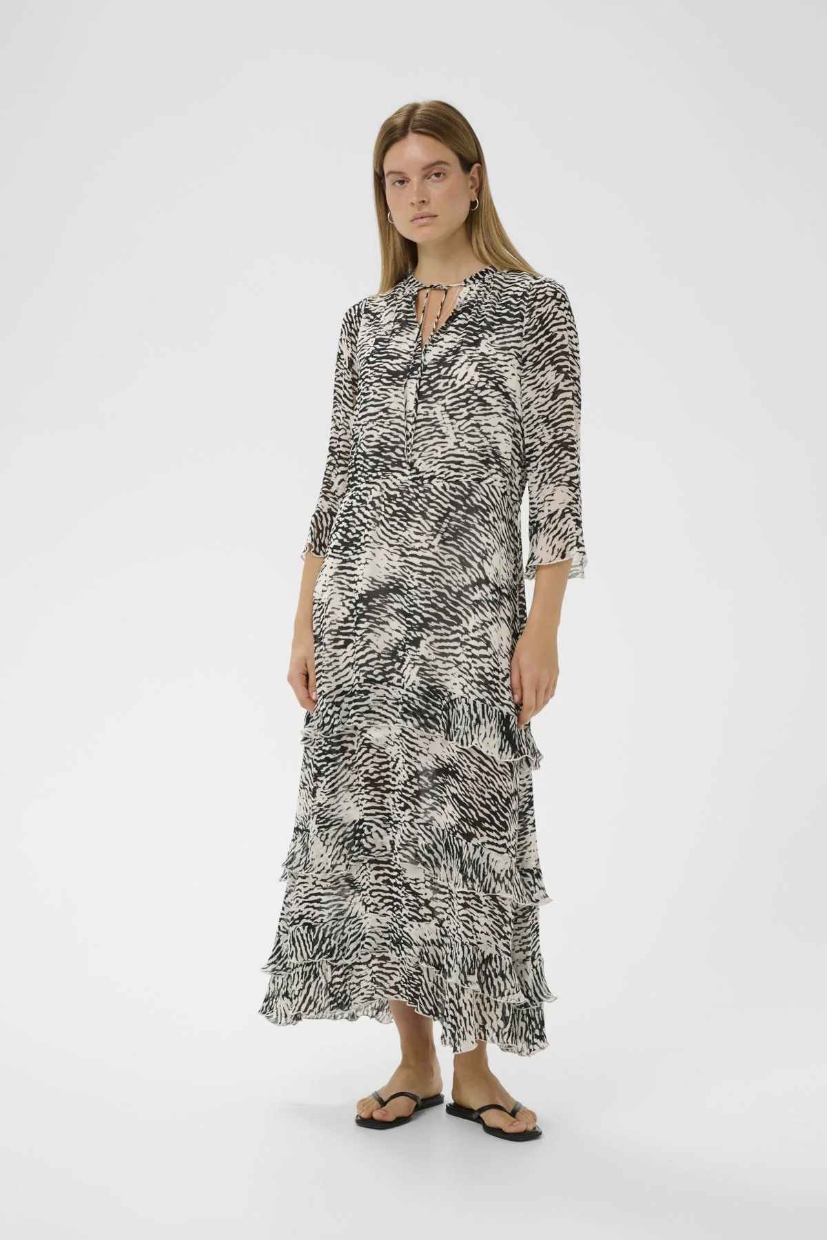 Lyon Dress Black Wavy Structure - Image 12