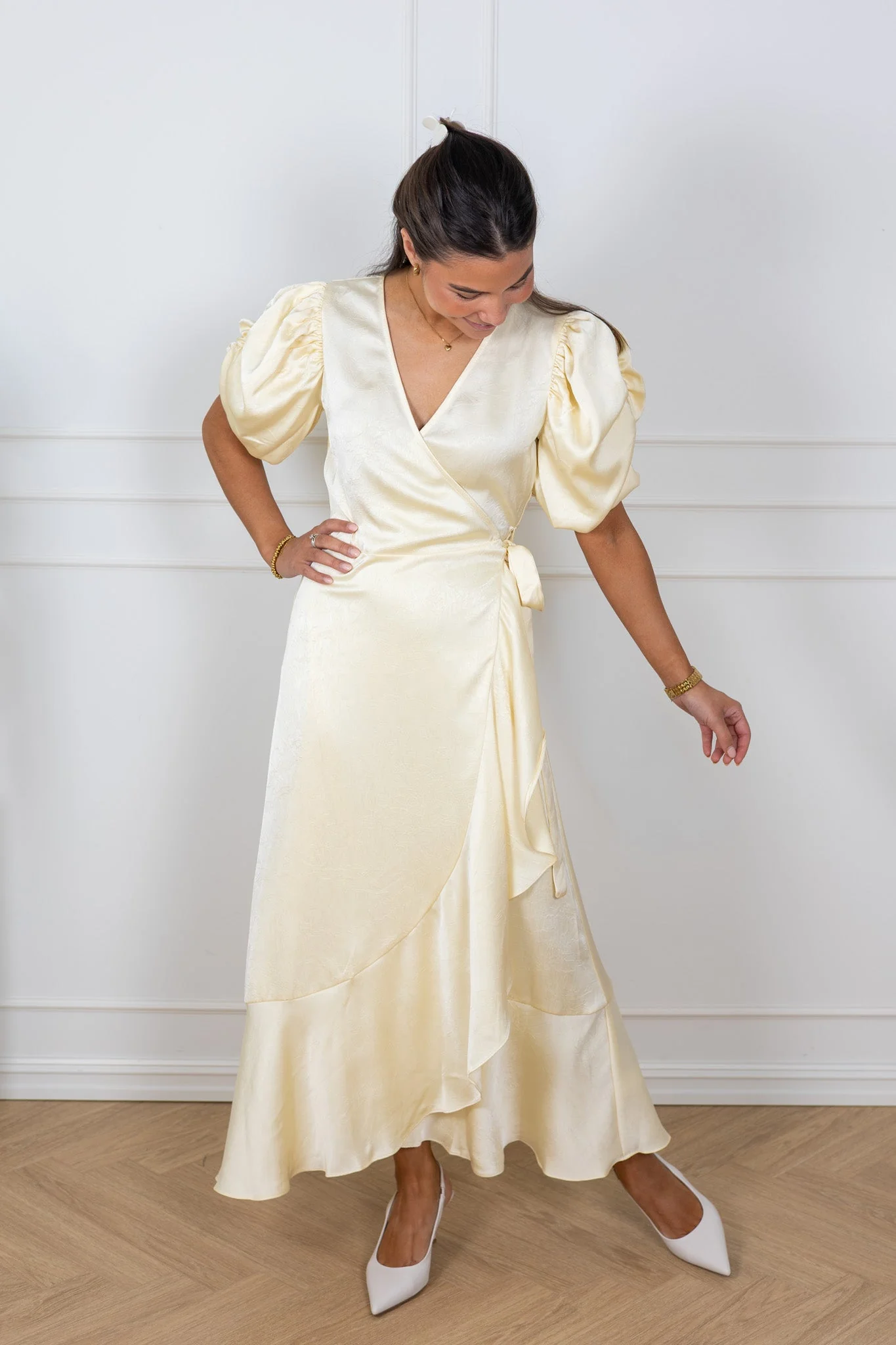 Sinda Dress Pale Yellow - Image 4