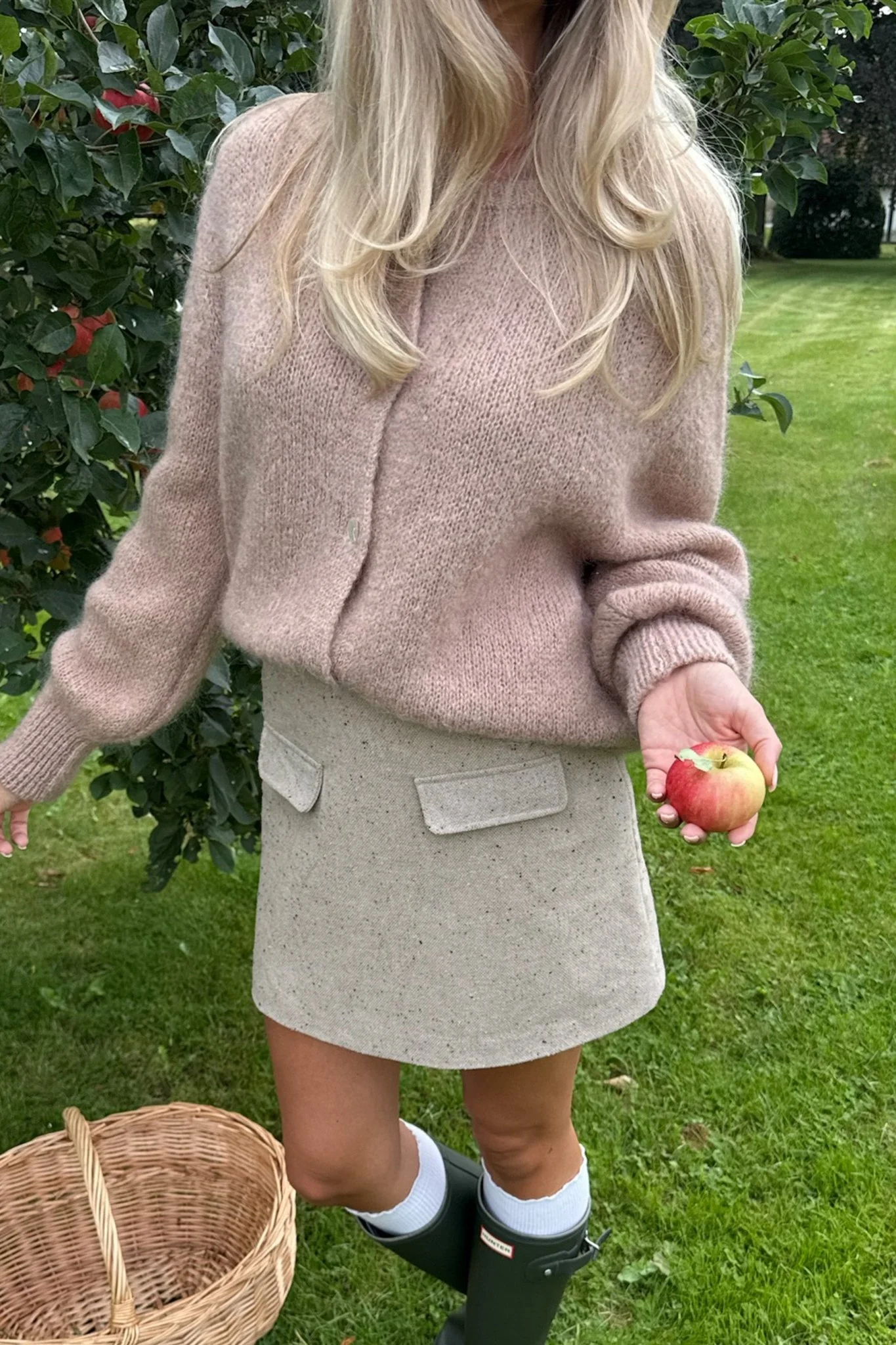 Ida Cardigan Dark Beige - Image 3